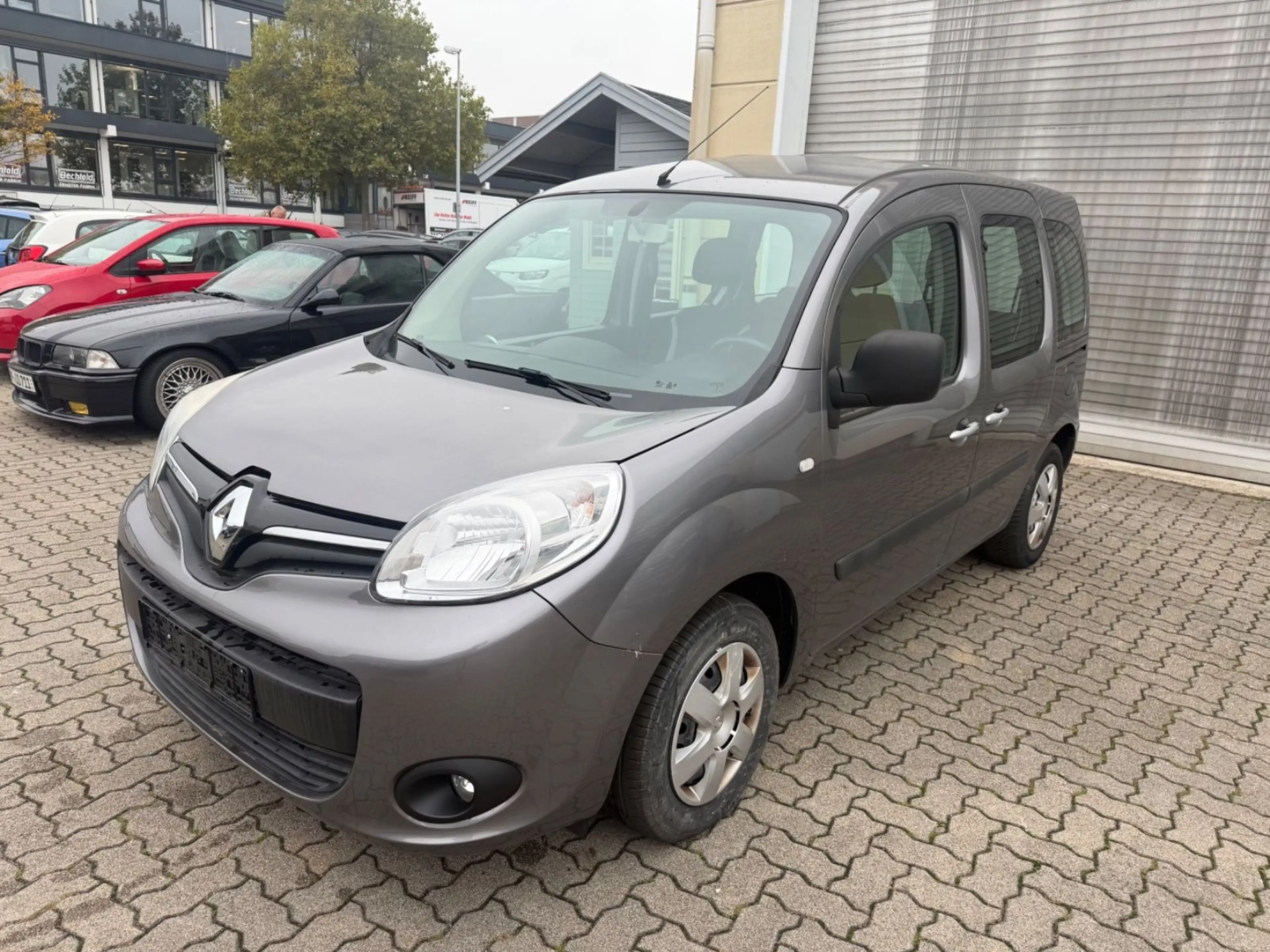 Renault Kangoo Happy Family — photo 4