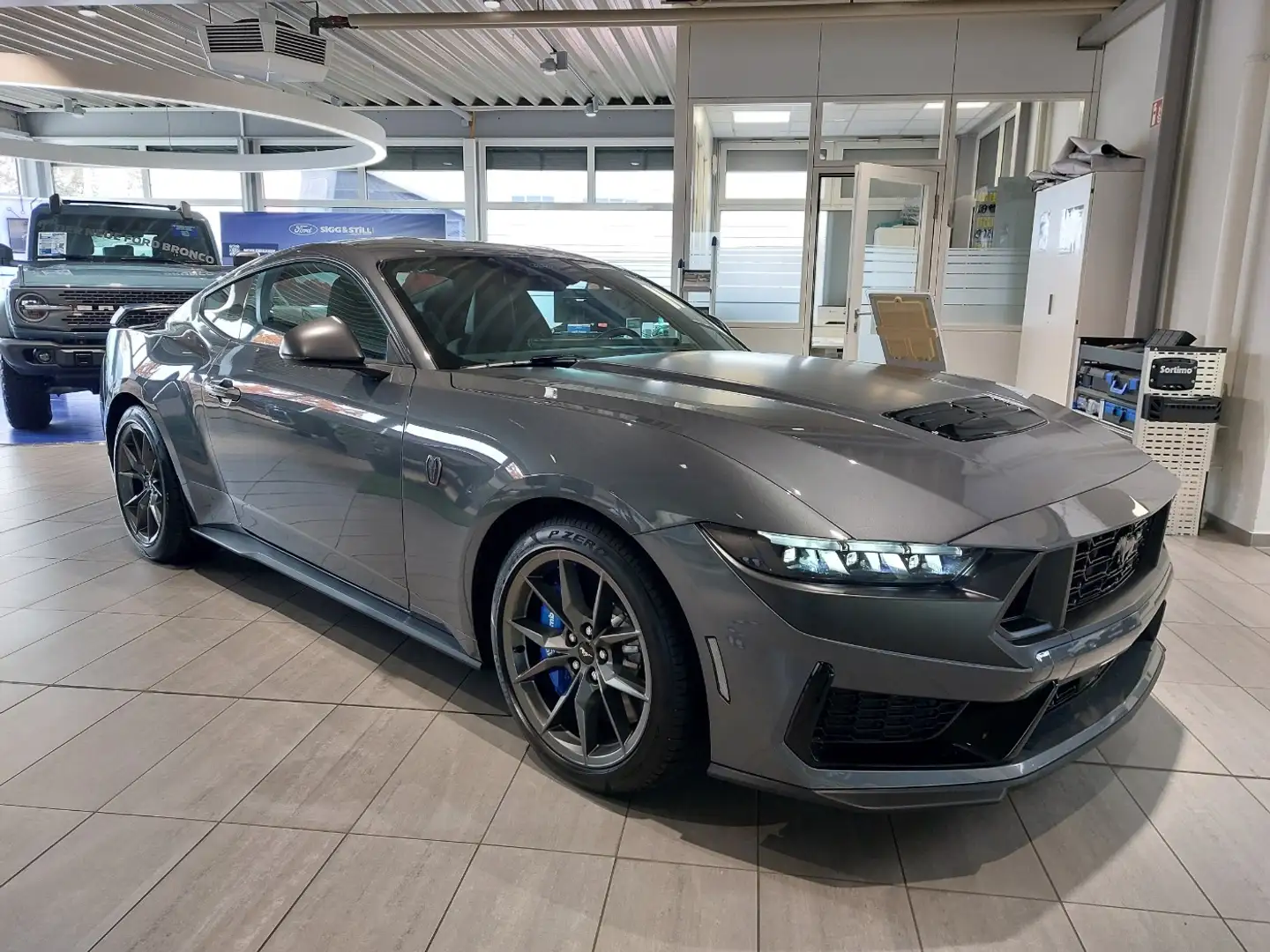 Ford Mustang 34 5.0 Dark Fastback Ti-VCT V8 Horse Gris - 2