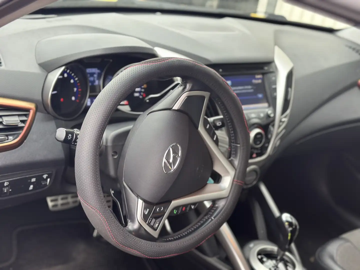 Hyundai VELOSTER 1.6 Turbo Automatik Premium - 1