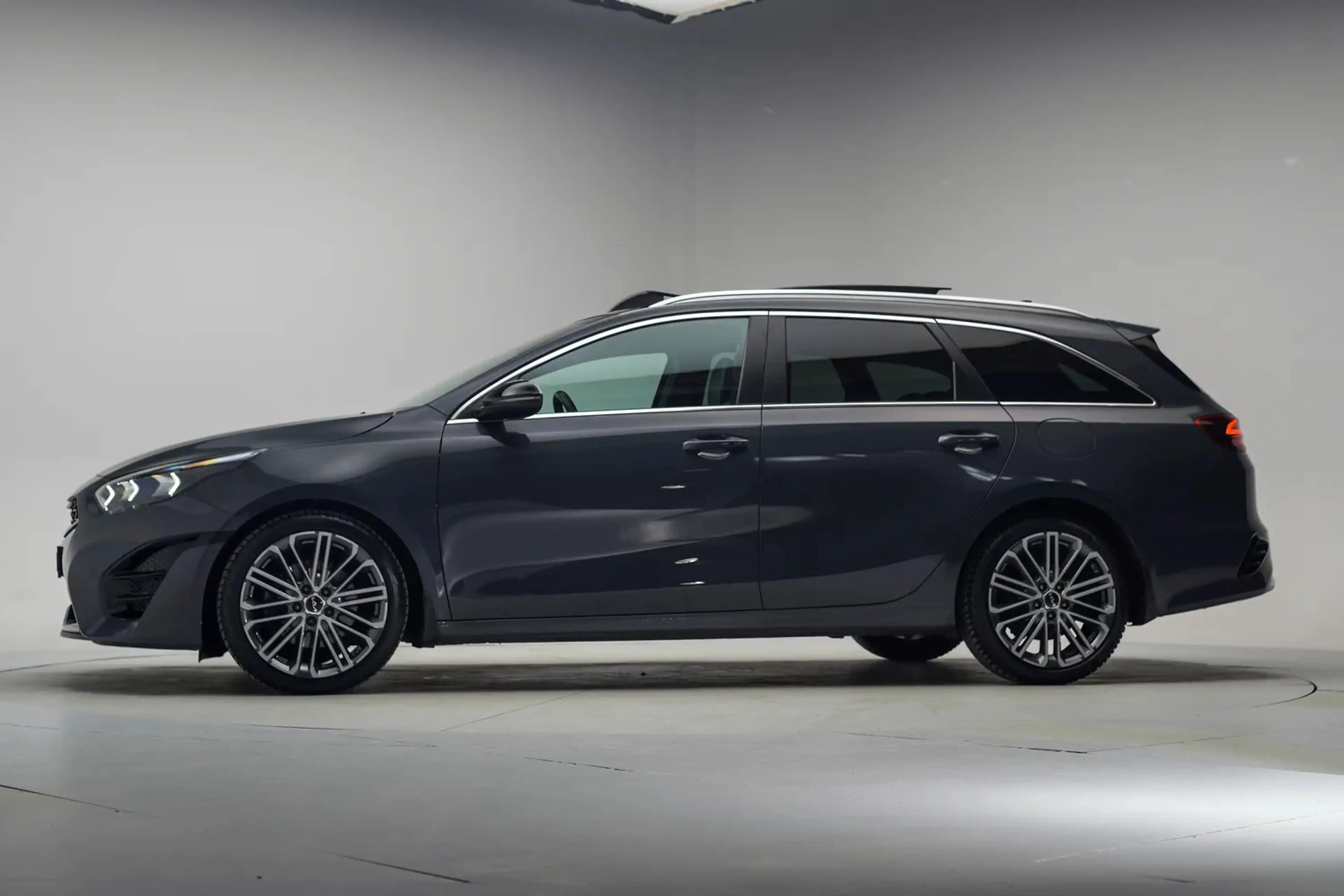 Kia Ceed SW / cee'd SW Sportswagon 1.5 T-GDI GT-PlusLine Aut. [ Trekhaak — photo 2