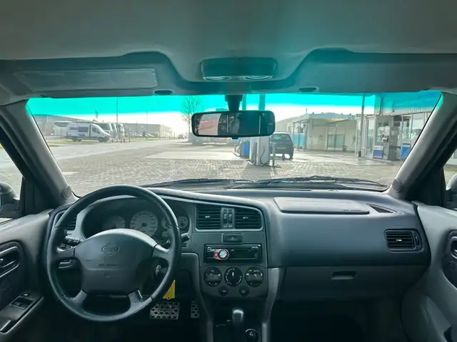 Nissan Primera view 13
