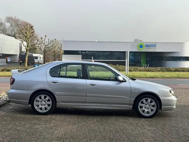 Nissan Primera view 4