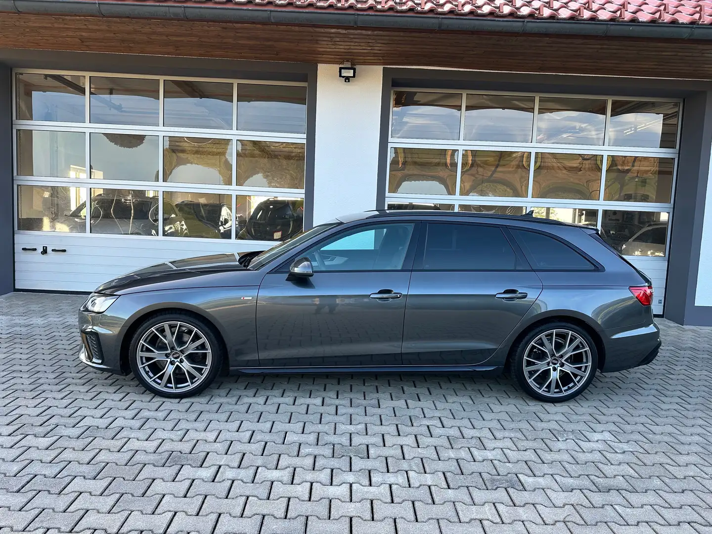 Audi A4 Avant 35 TDI S-tronic S-line *RFK*PDC*ACC*STANDHZ*NAVI* Grau - 2