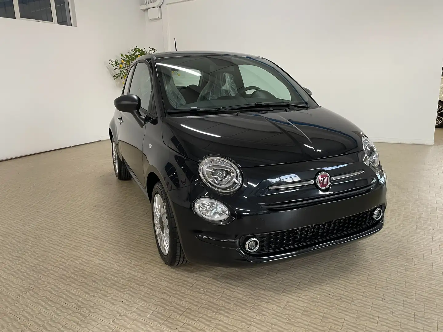 Fiat 500 1.0 hybrid 70cv KM0 KM0 Sensori-Fendi-Vetri scuri Nero - 2