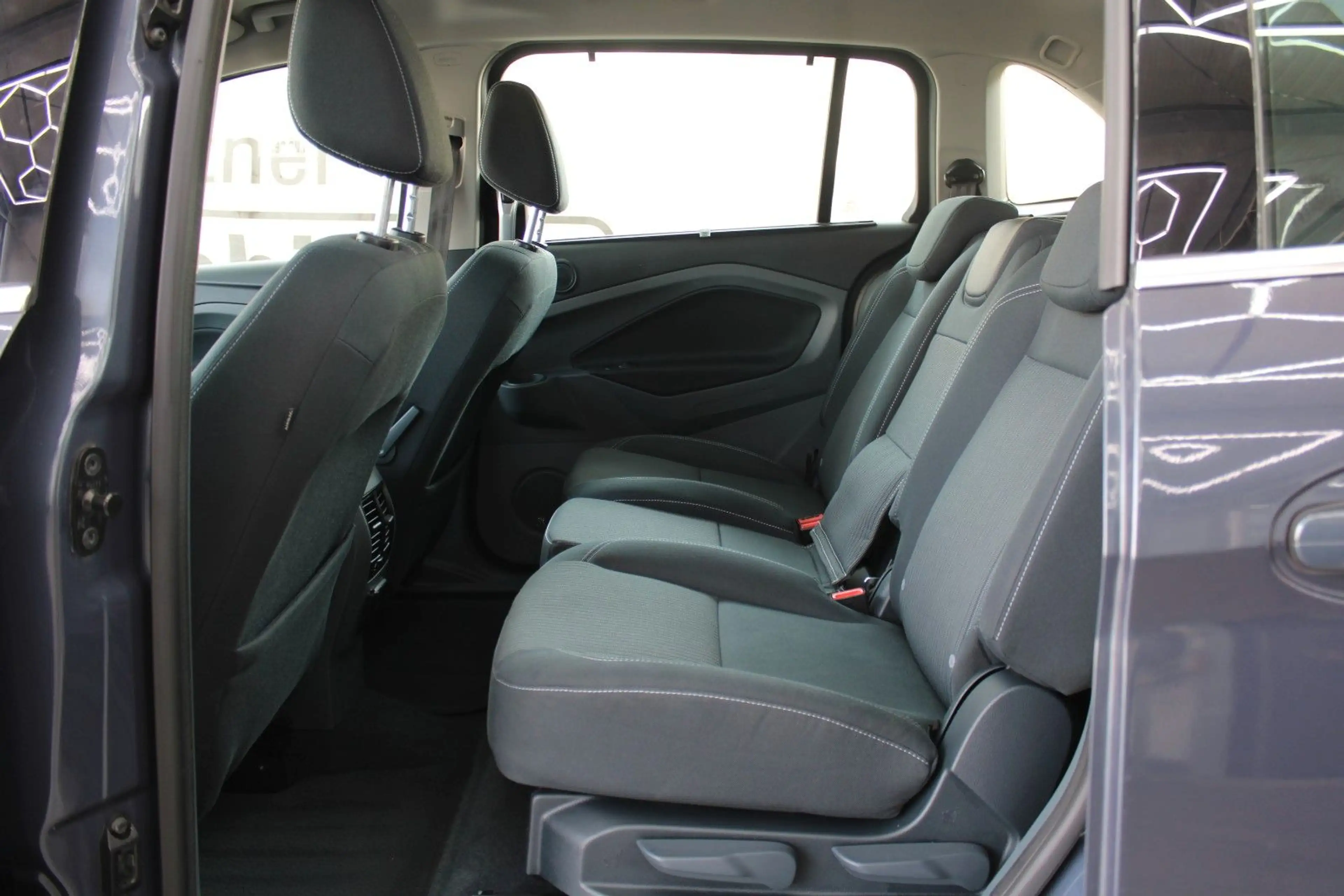 Ford Grand C-Max Grand C-MAX Titanium*Automatik*Tüv&Inspektion* — photo 8