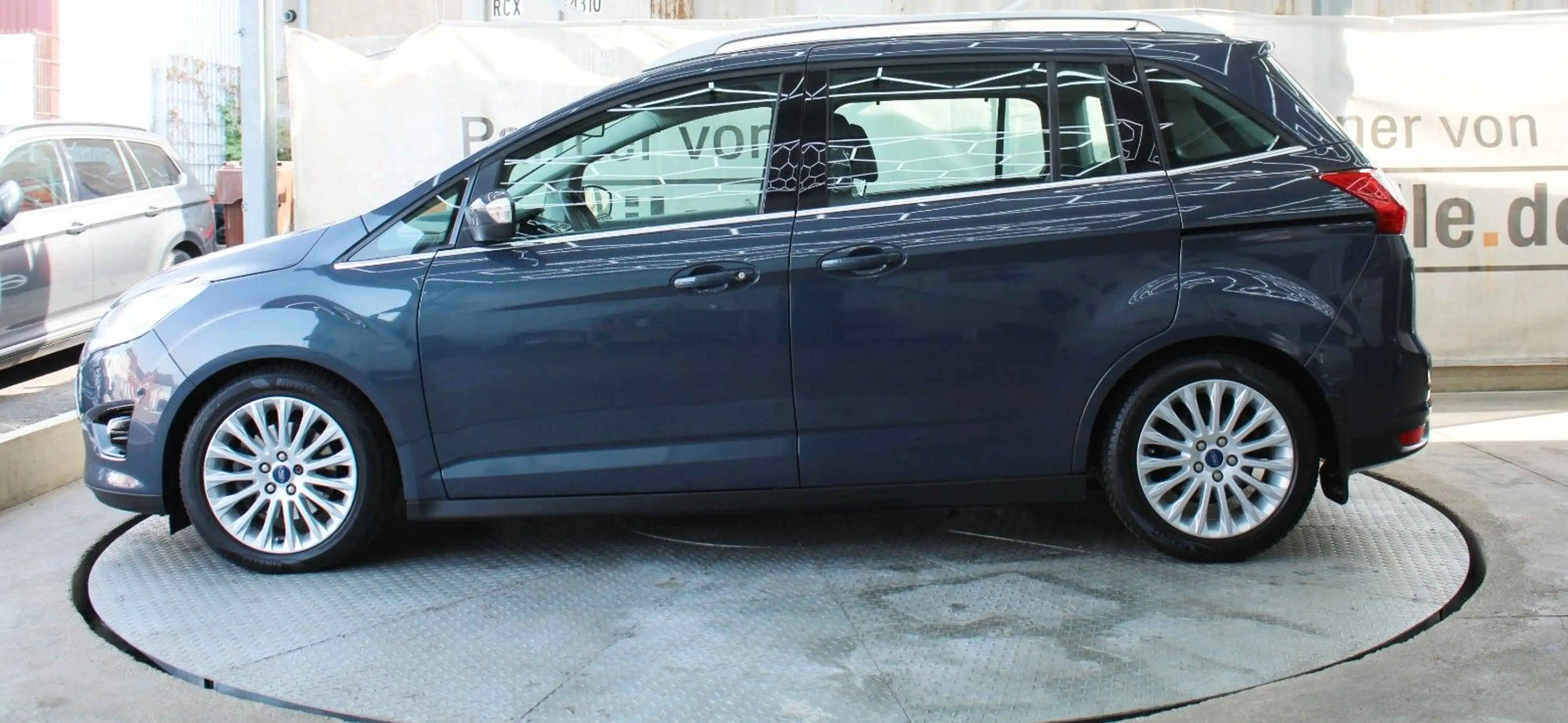 Ford Grand C-Max Grand C-MAX Titanium*Automatik*Tüv&Inspektion* — photo 3