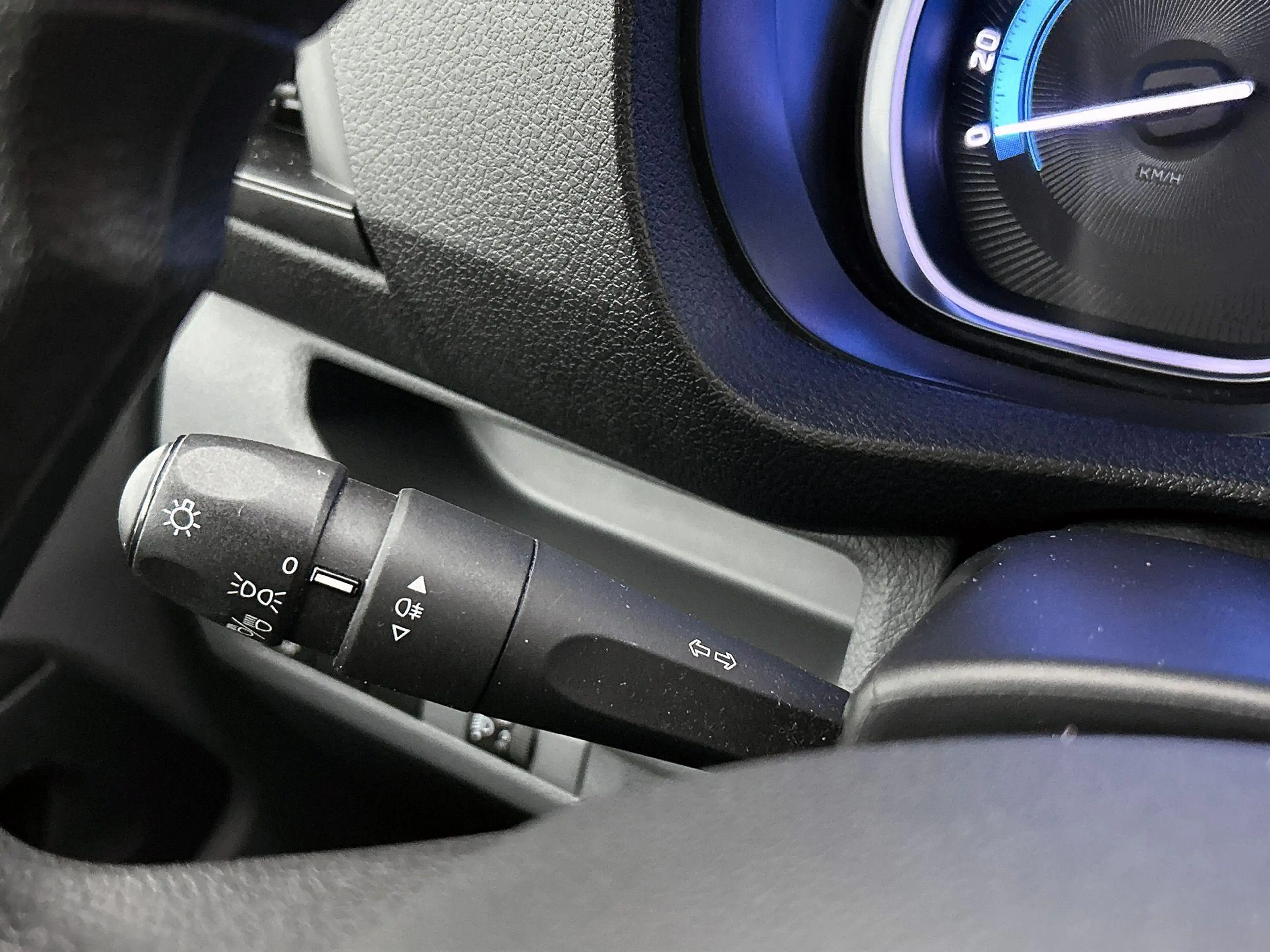 Opel Vivaro-e Combi L2H1 75 kWh — photo 9