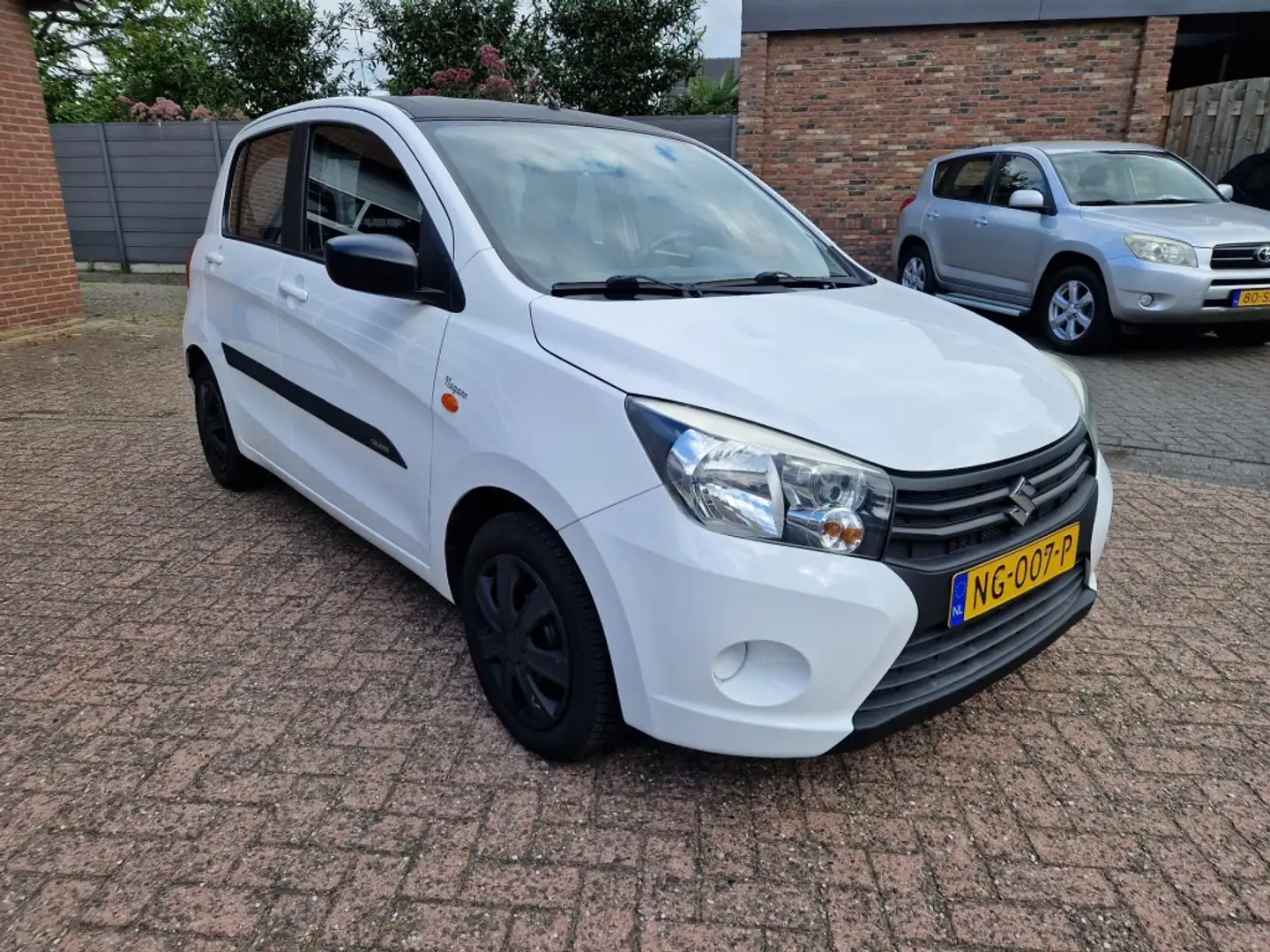 Suzuki Celerio 1.0i Comfort Airco 5-drs NL-auto Trekhaak Wit - 2