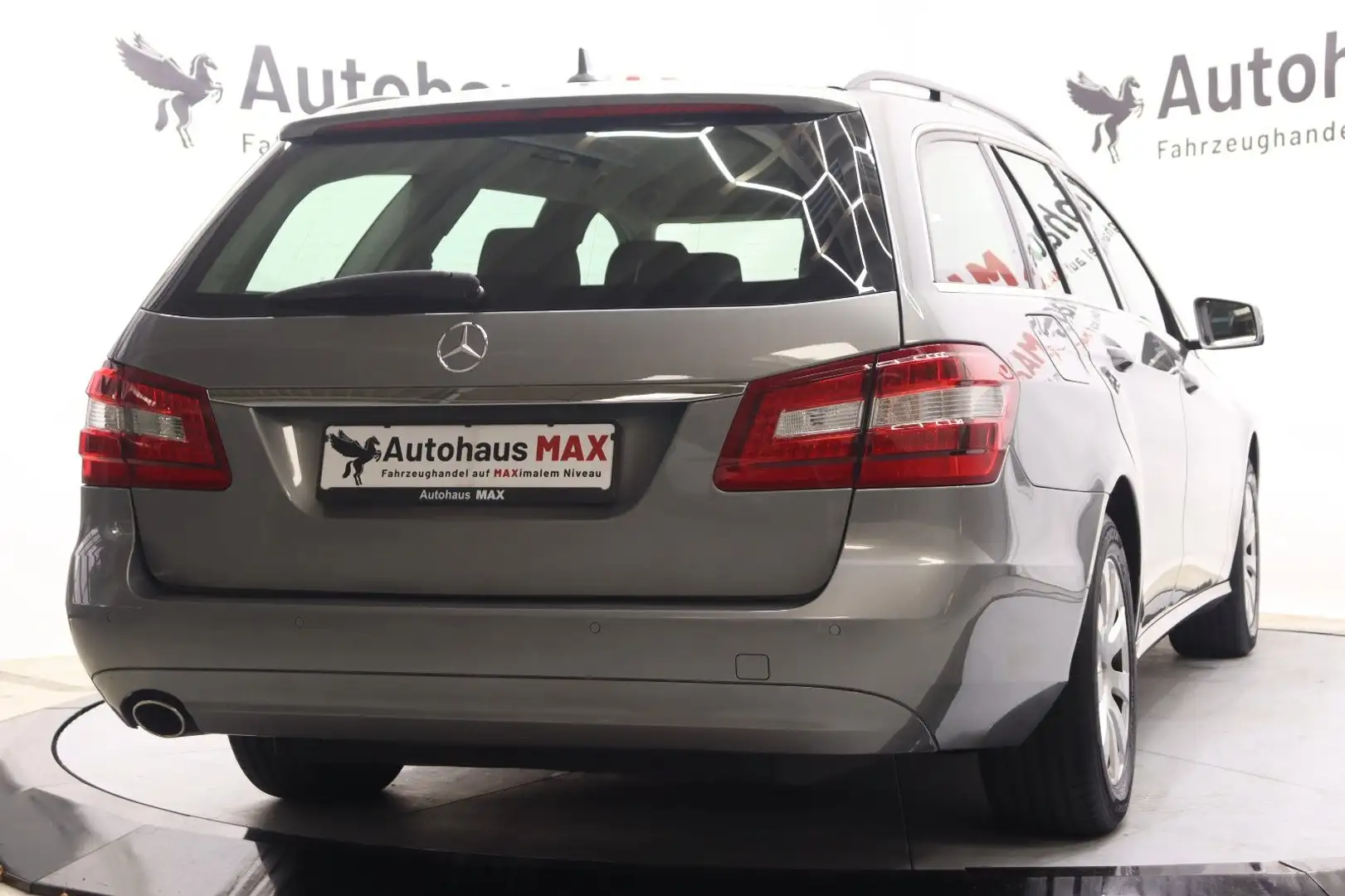 Mercedes-Benz E 200 CGI BlueEfficiency~SZH~Tempomat~1.Hand Dr. Argent - 2