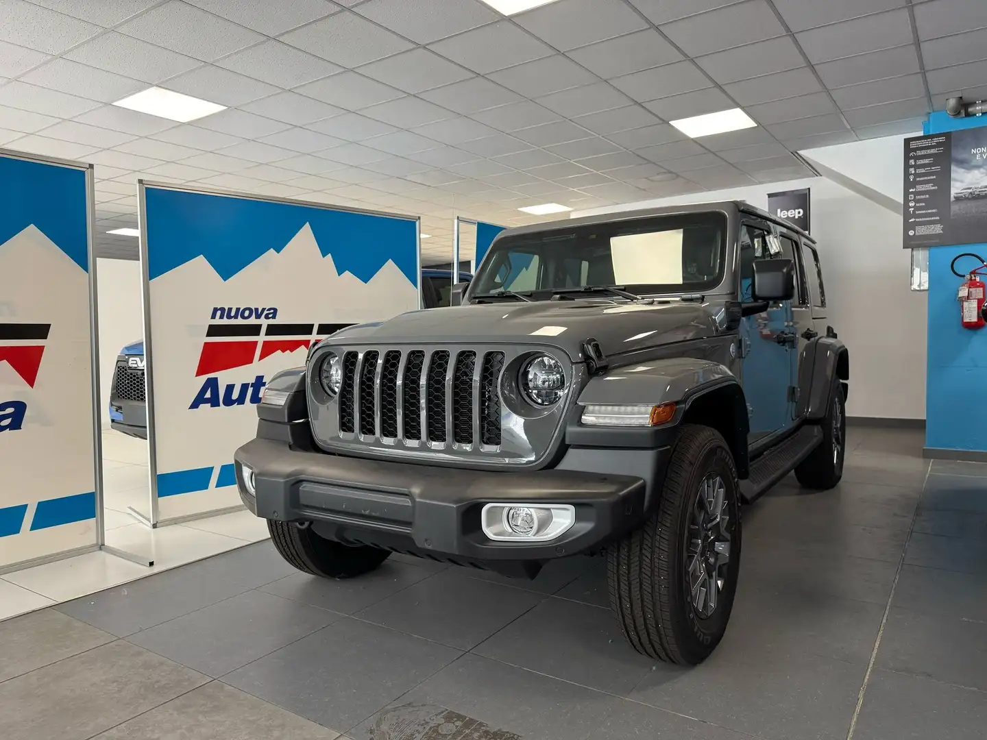 Jeep Wrangler Plug-In Hybrid My23 Sahara 2.0 4xe Phev 380cv At8 Grijs - 1