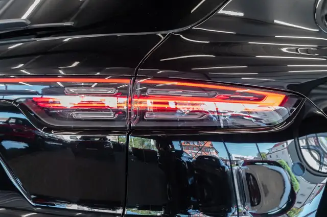 Porsche Cayenne view 8