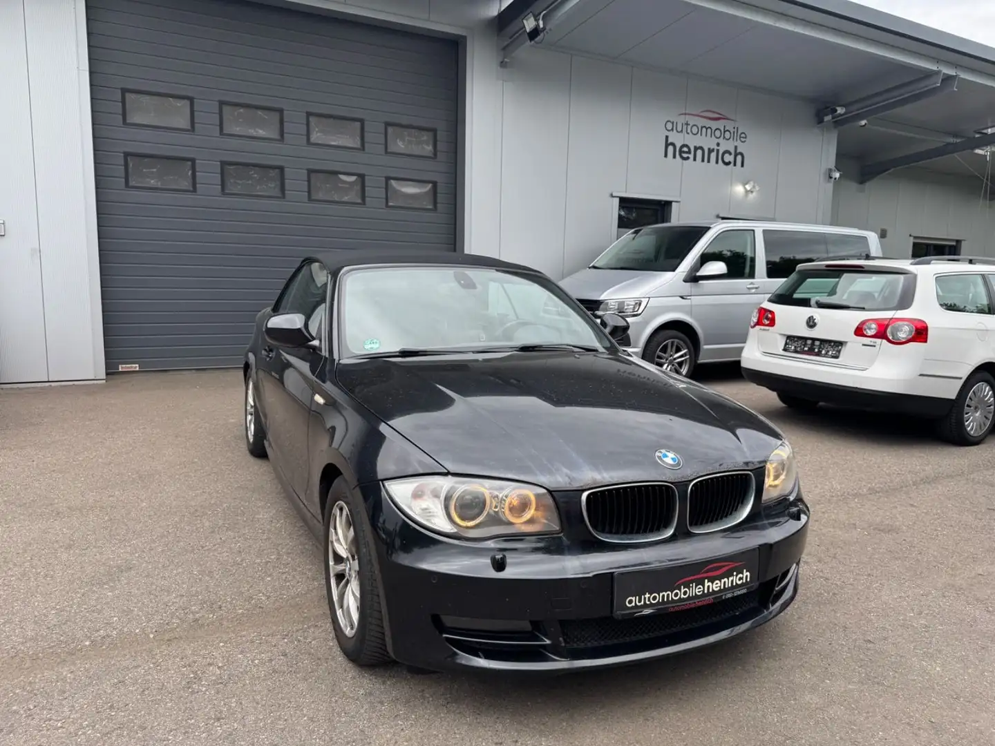 BMW 120 d Cabrio,Bi-Xenon,Ahk,Leder Schwarz - 2