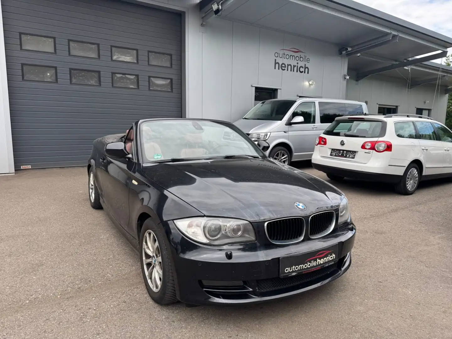 BMW 120 d Cabrio,Bi-Xenon,Ahk,Leder Schwarz - 1