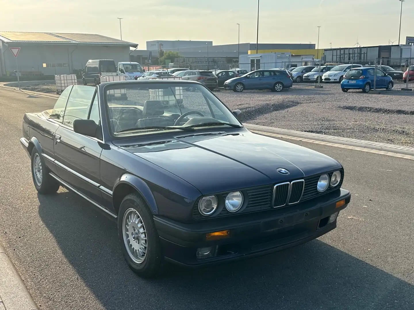 BMW 318 i Cabrio E30 Blau - 2