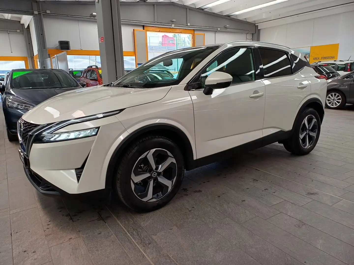 Nissan Qashqai 1.3 mhev N-Connecta 2wd 140cv Bianco - 2