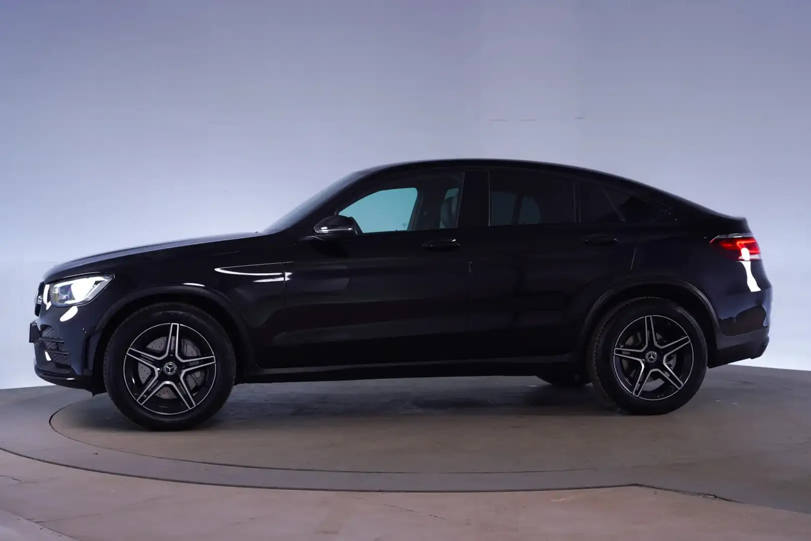 Mercedes-Benz GLC 200 AMG Line Night [ Digi-dash Leder Navi Camera ] Zwart - 2