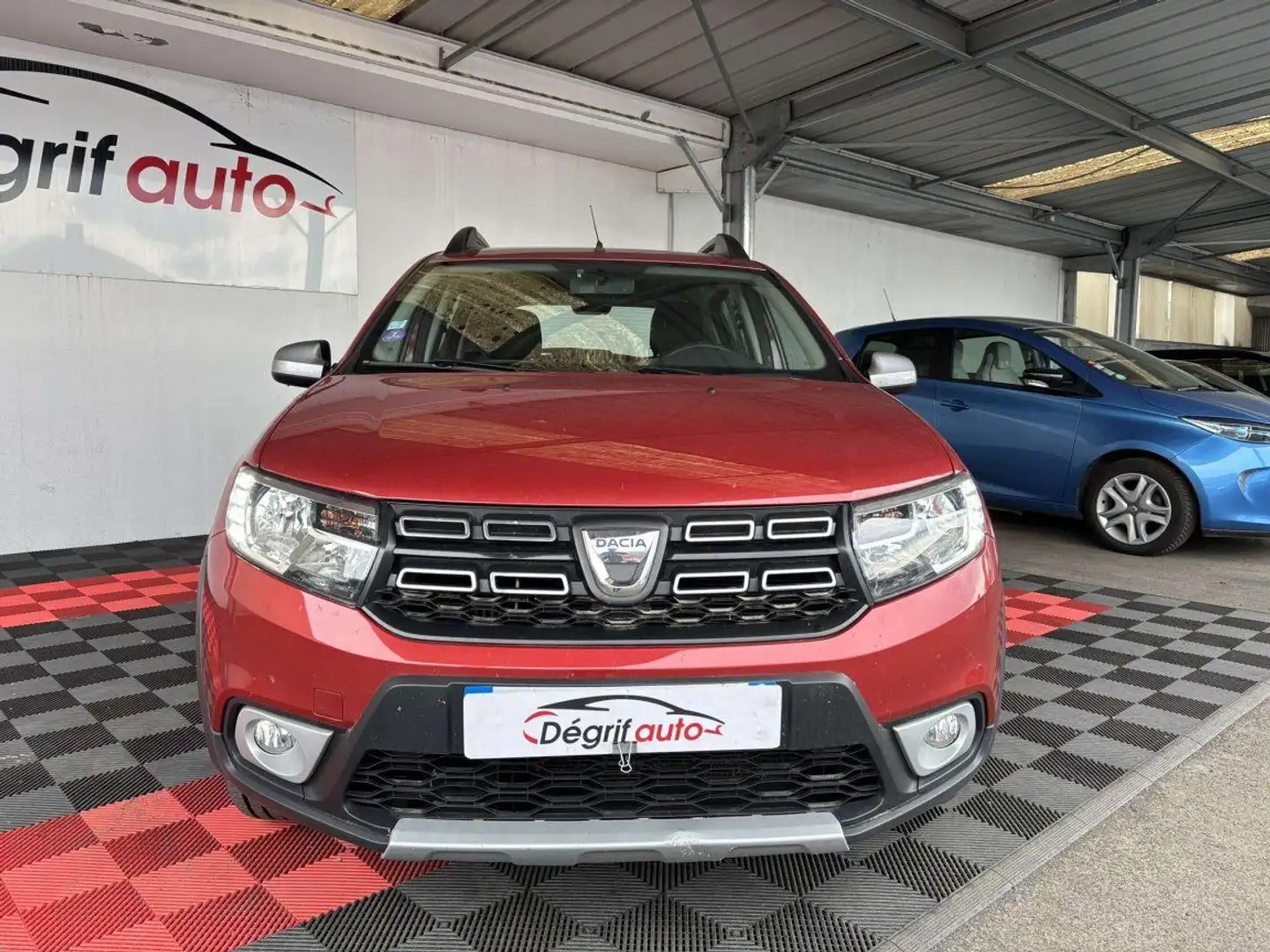 Dacia Sandero TCe 90 GPL Stepway Or - 2