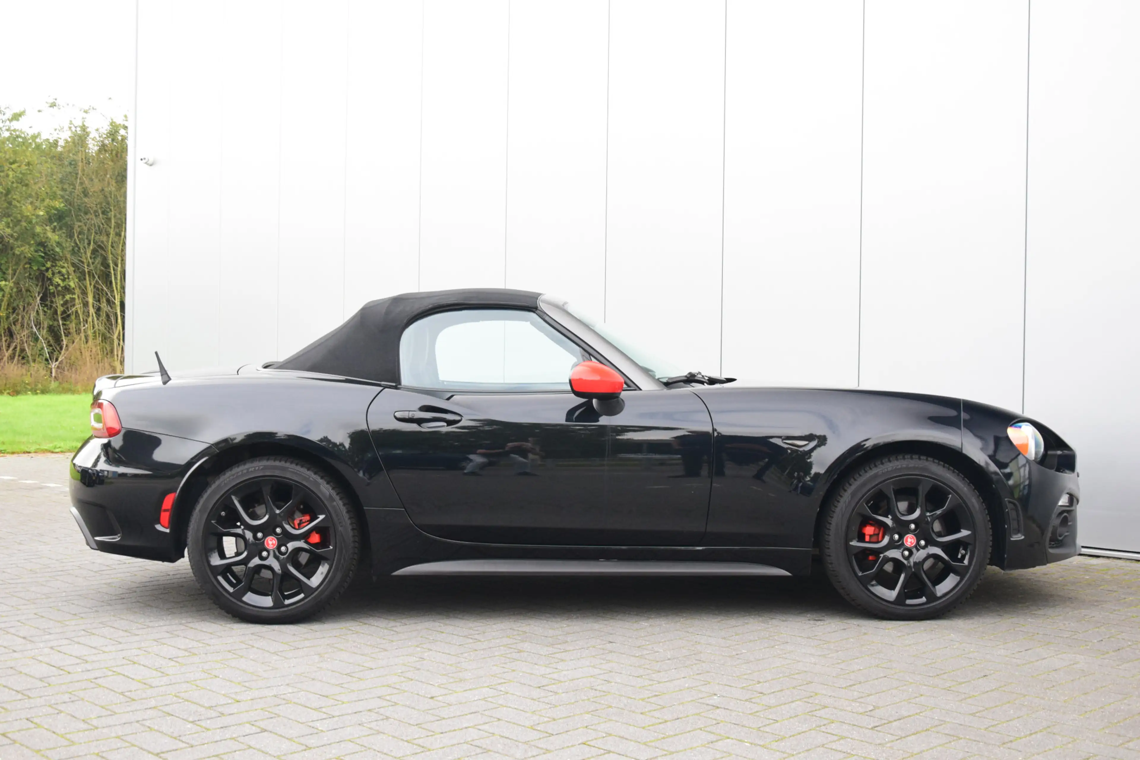 Fiat 124 Spider 1.4 MultiAir Turbo Abarth Pack/Premium Keyless Cam — photo 12