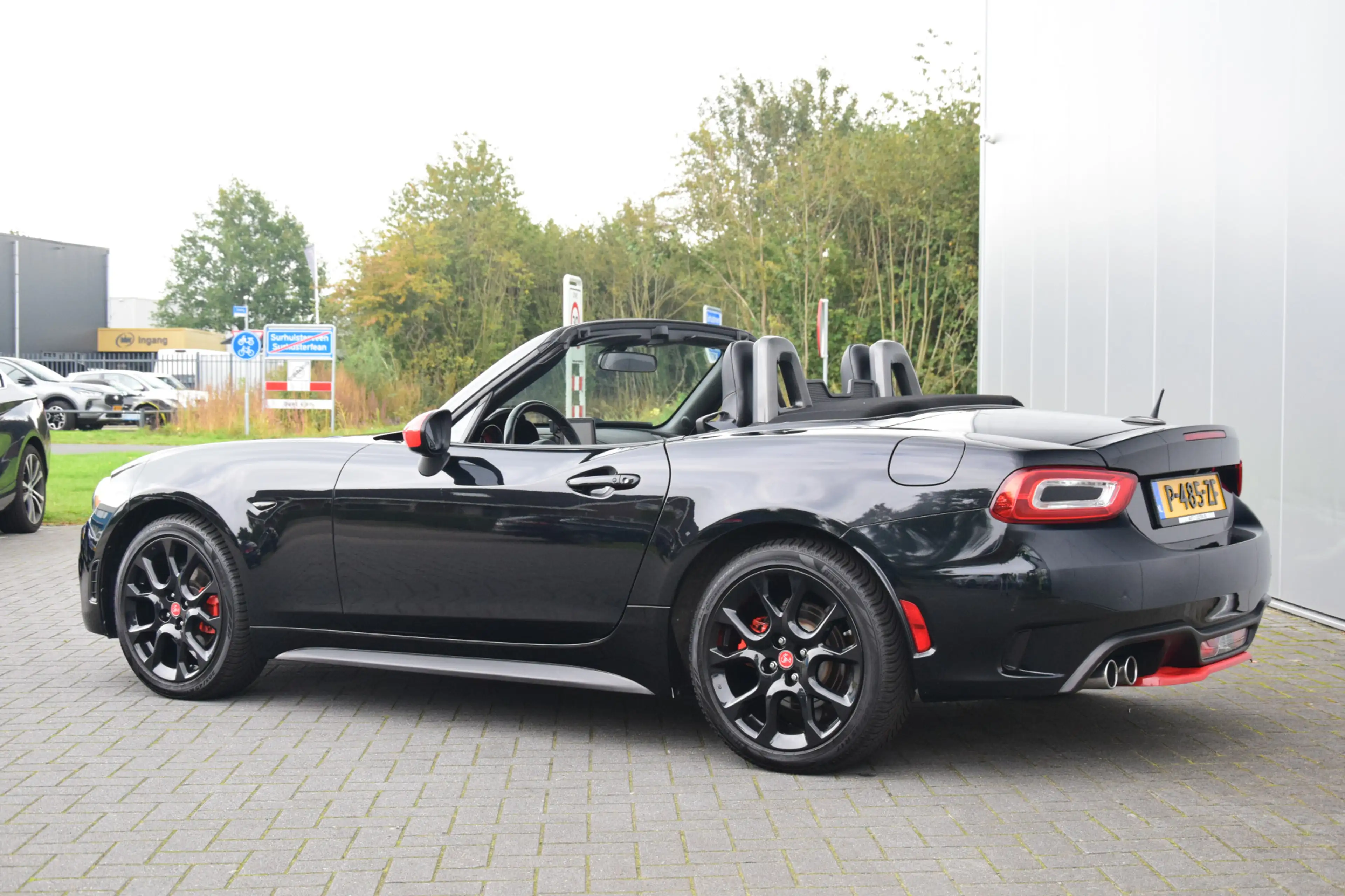 Fiat 124 Spider 1.4 MultiAir Turbo Abarth Pack/Premium Keyless Cam — photo 9