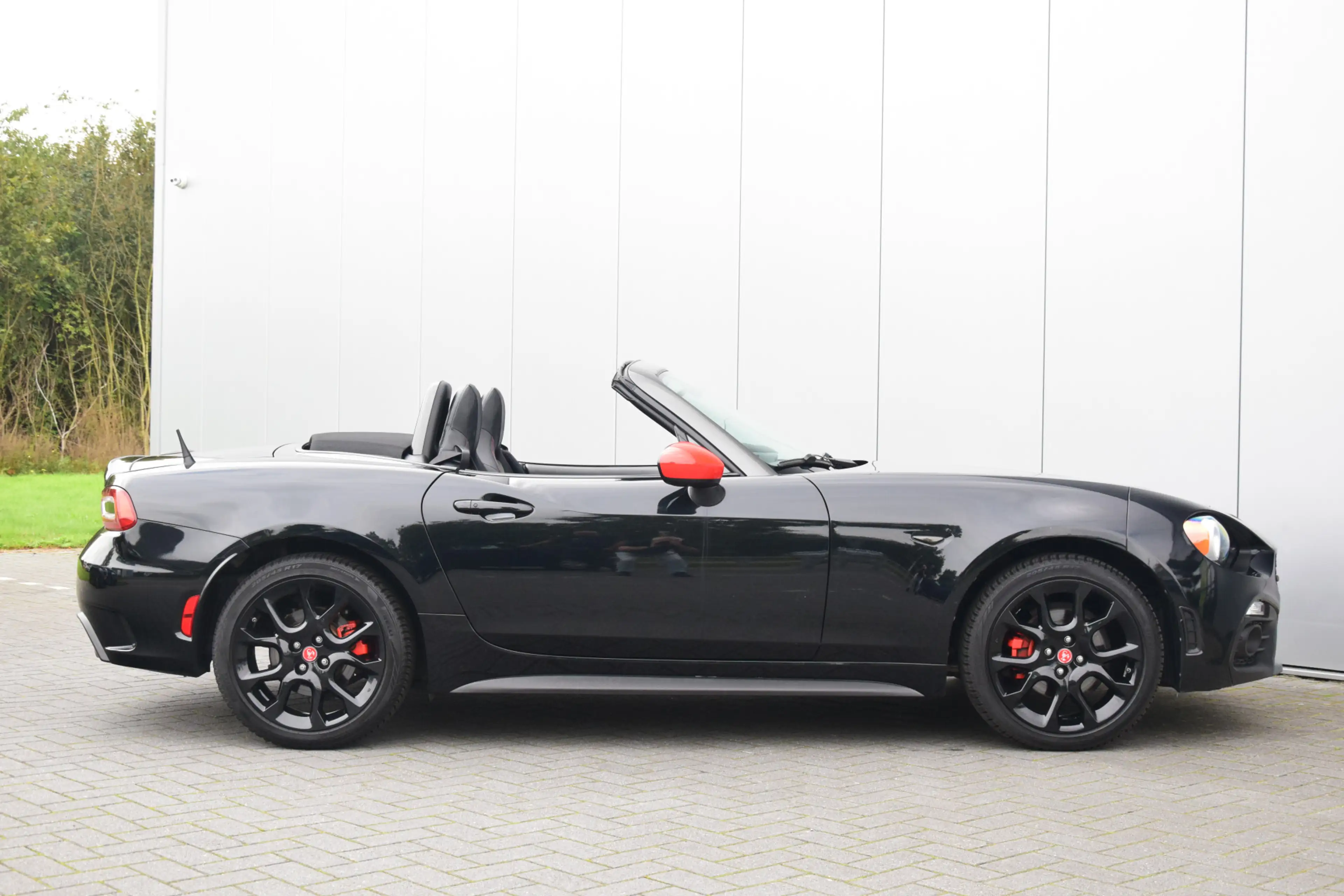 Fiat 124 Spider 1.4 MultiAir Turbo Abarth Pack/Premium Keyless Cam — photo 11