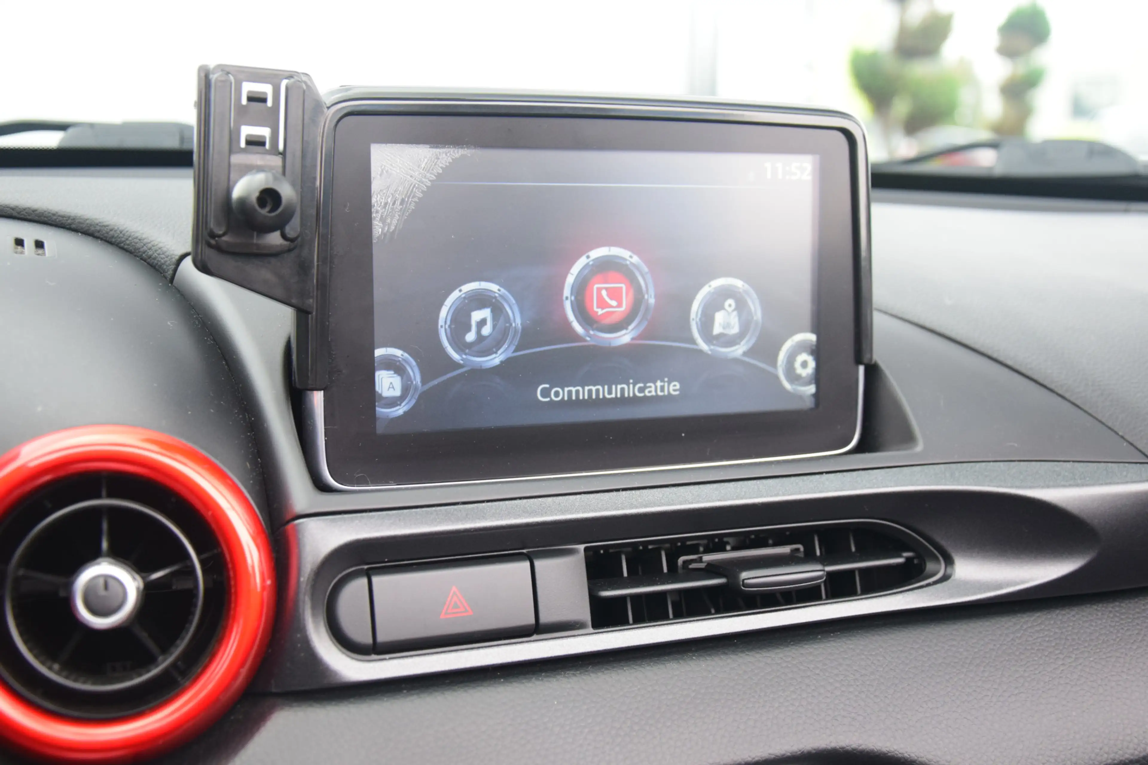 Fiat 124 Spider 1.4 MultiAir Turbo Abarth Pack/Premium Keyless Cam — photo 15