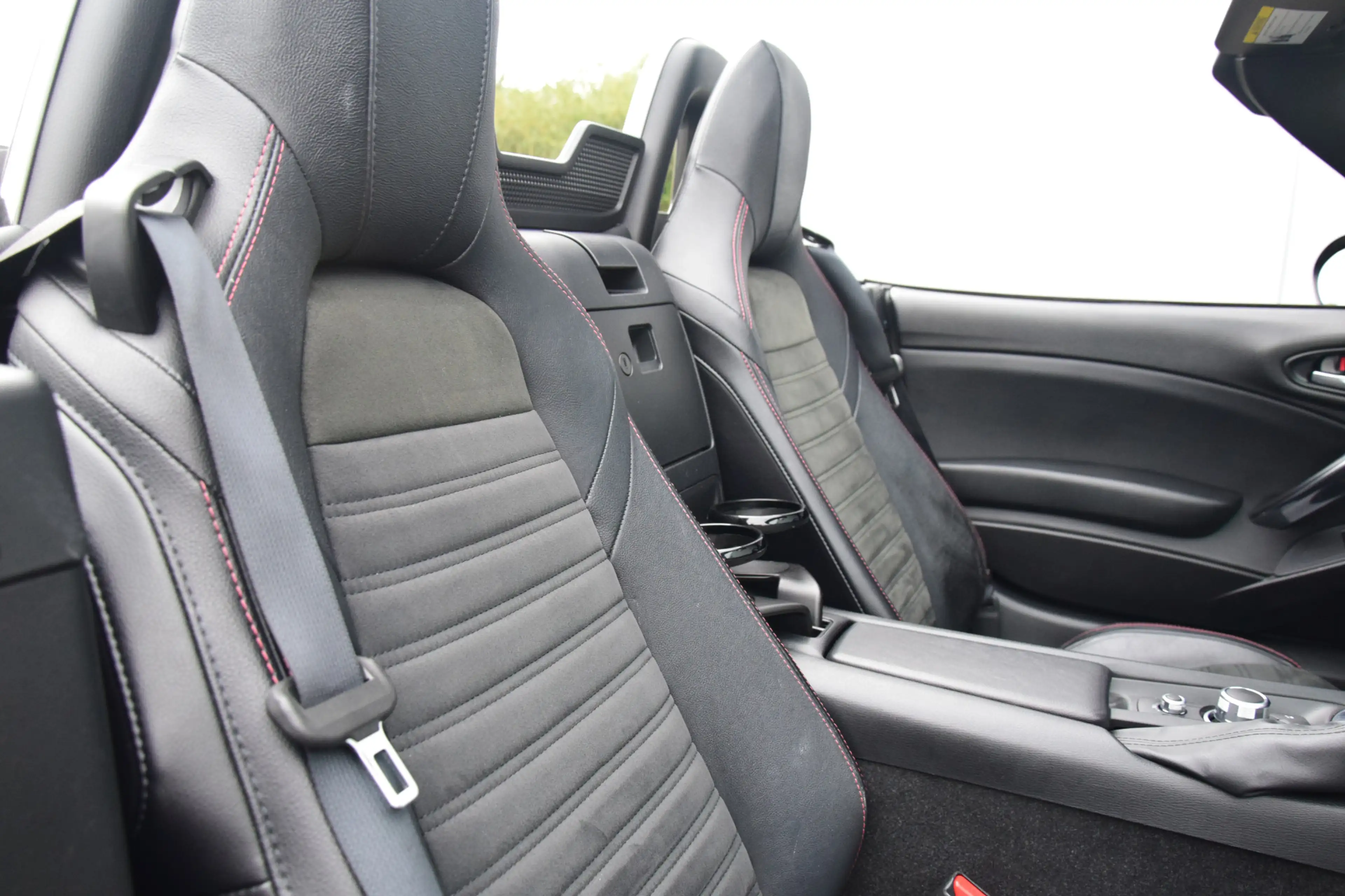 Fiat 124 Spider 1.4 MultiAir Turbo Abarth Pack/Premium Keyless Cam — photo 2
