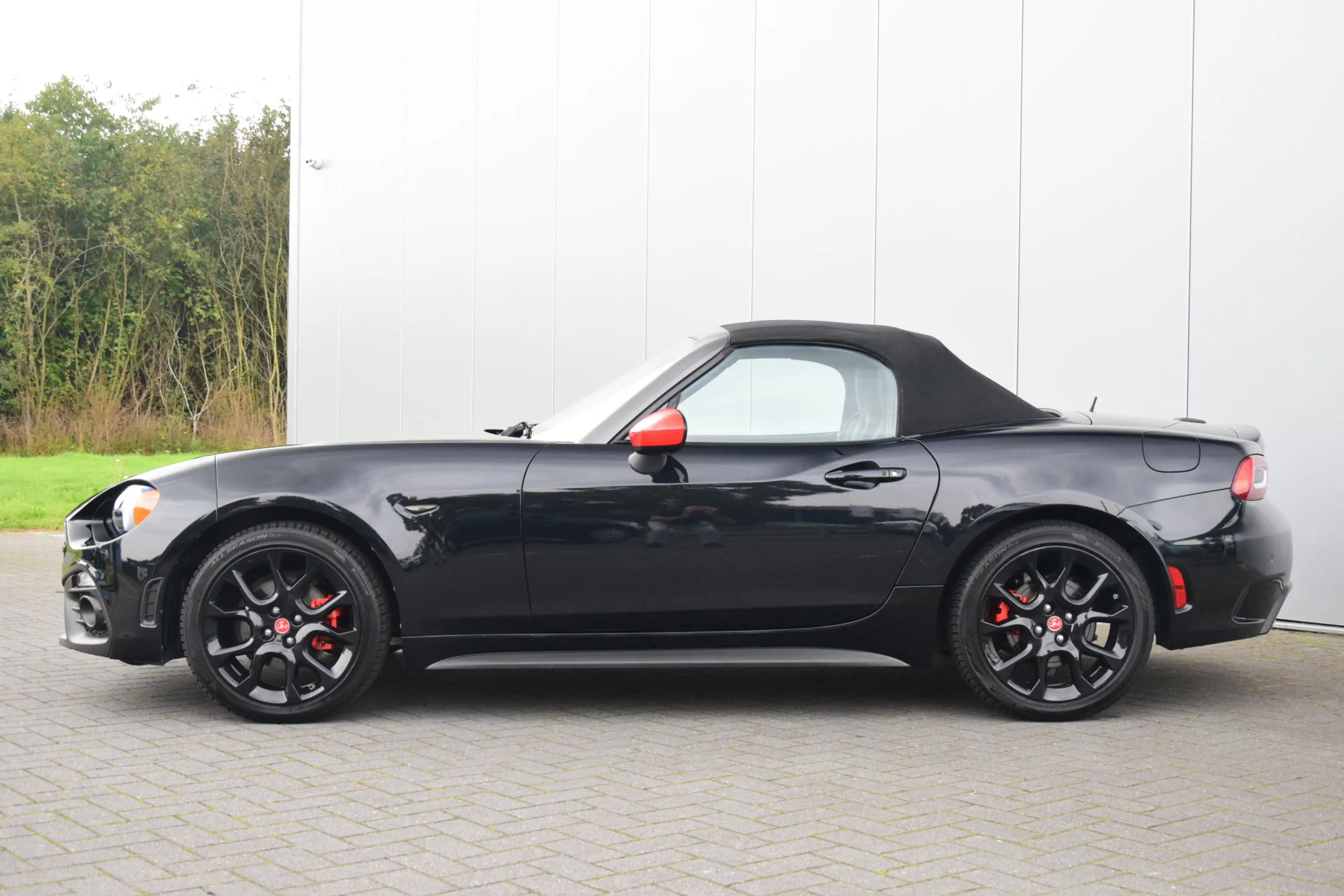 Fiat 124 Spider 1.4 MultiAir Turbo Abarth Pack/Premium Keyless Cam — photo 8