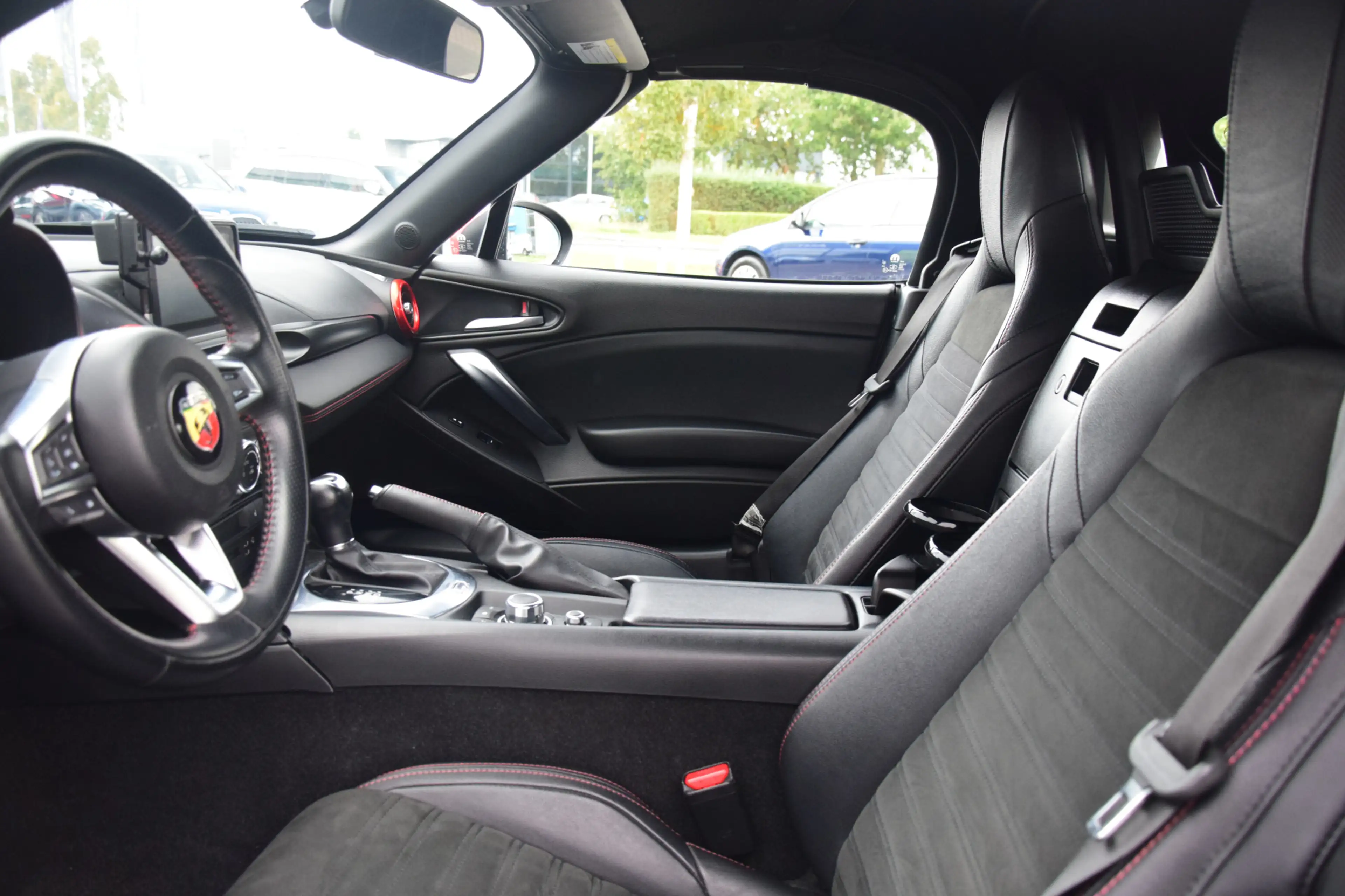 Fiat 124 Spider 1.4 MultiAir Turbo Abarth Pack/Premium Keyless Cam — photo 22