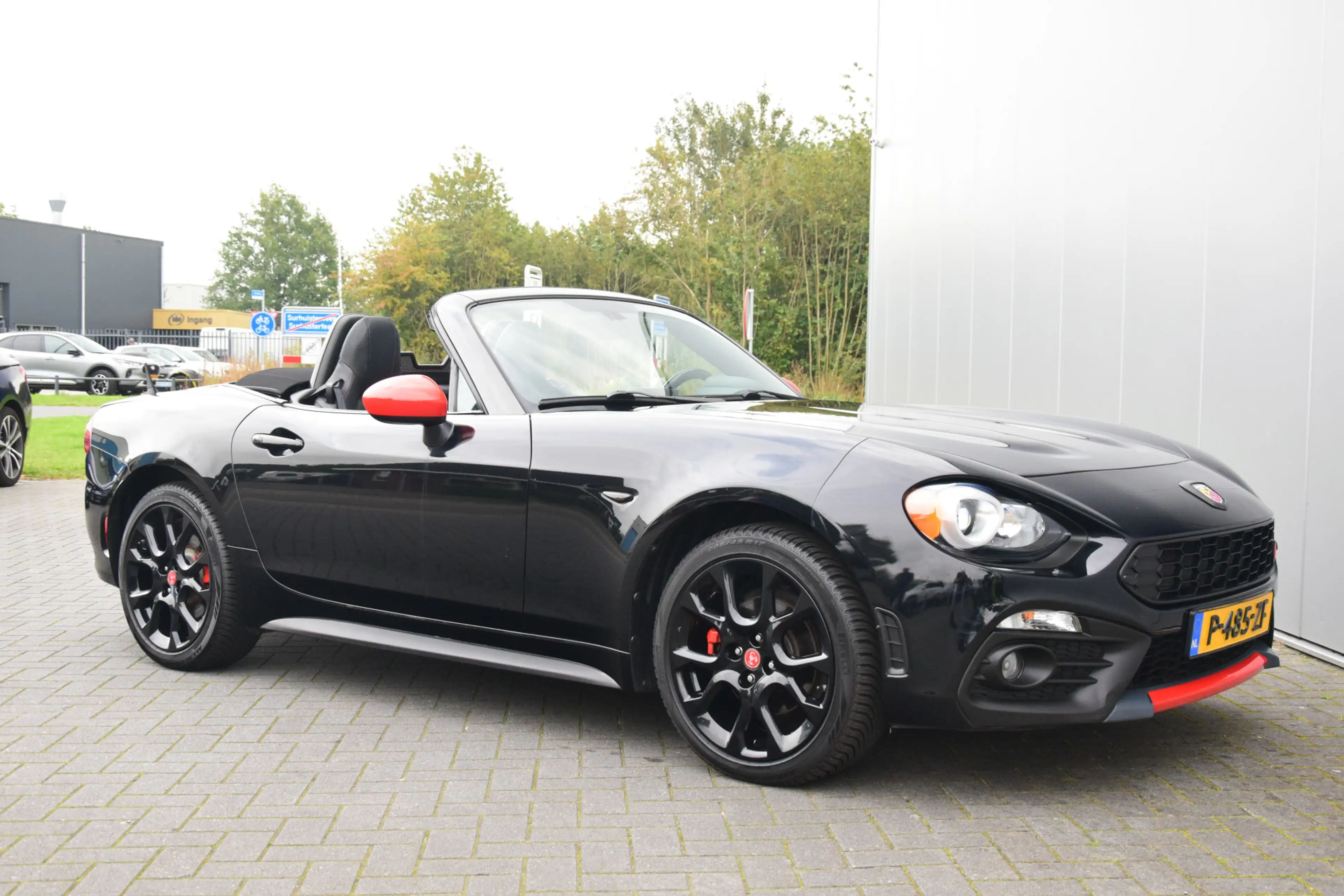 Fiat 124 Spider 1.4 MultiAir Turbo Abarth Pack/Premium Keyless Cam — photo 13