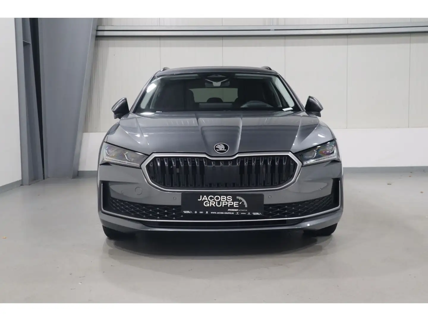 Skoda Superb Combi 2.0 TDI Selection Navi,AHK,Matri Grau - 2