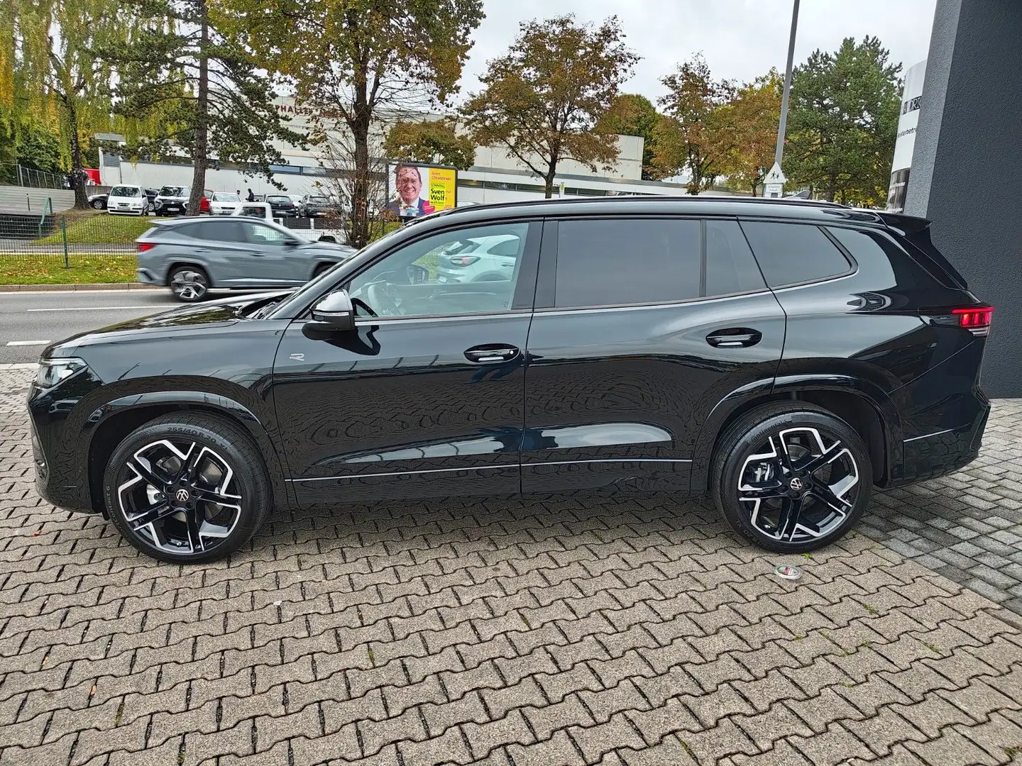 Volkswagen Tayron 2.0 TSI 4M R-LINE AHK PANO LED HUD SHZ Schwarz - 2