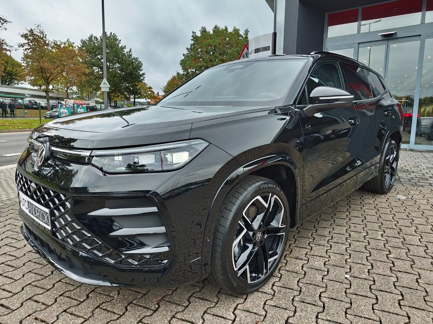 Volkswagen Tayron 2.0 TSI 4M R-LINE AHK PANO LED HUD SHZ Schwarz - 1