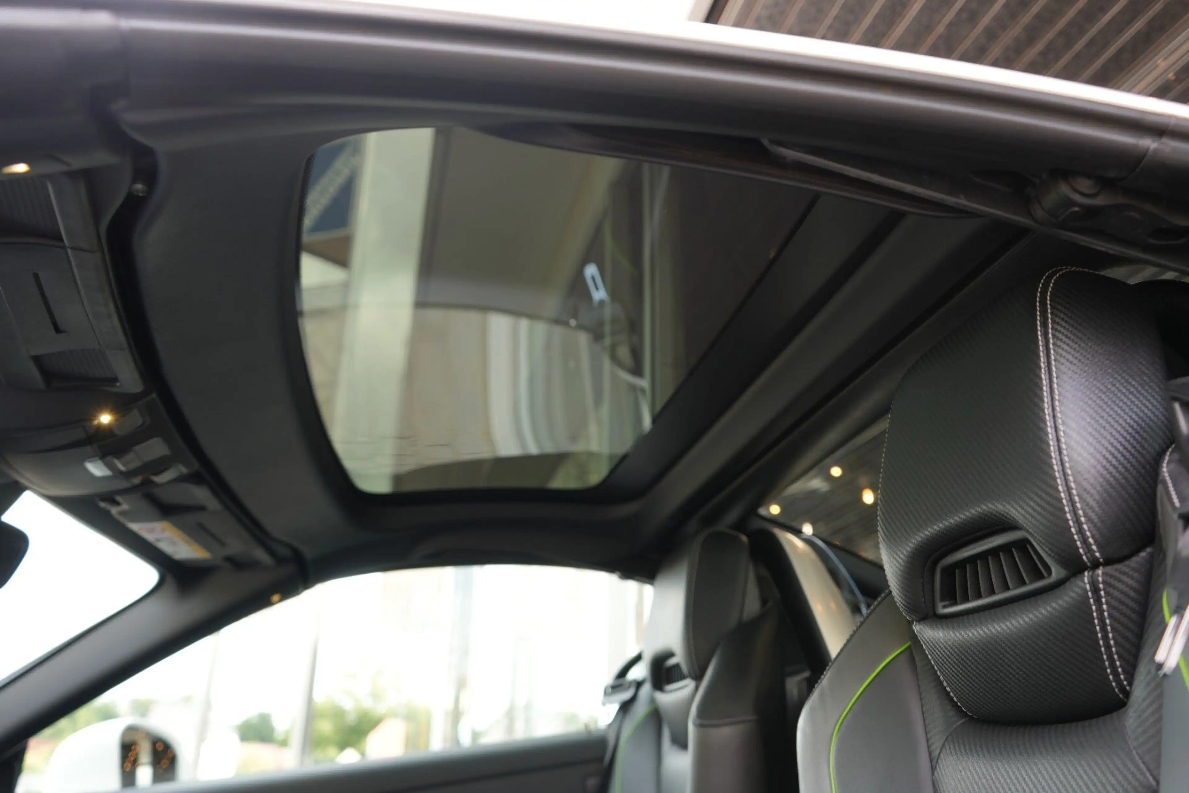 Mercedes-Benz SLK 200 AMG-Line & CarbonLOOK Edition PANORAMA — photo 12