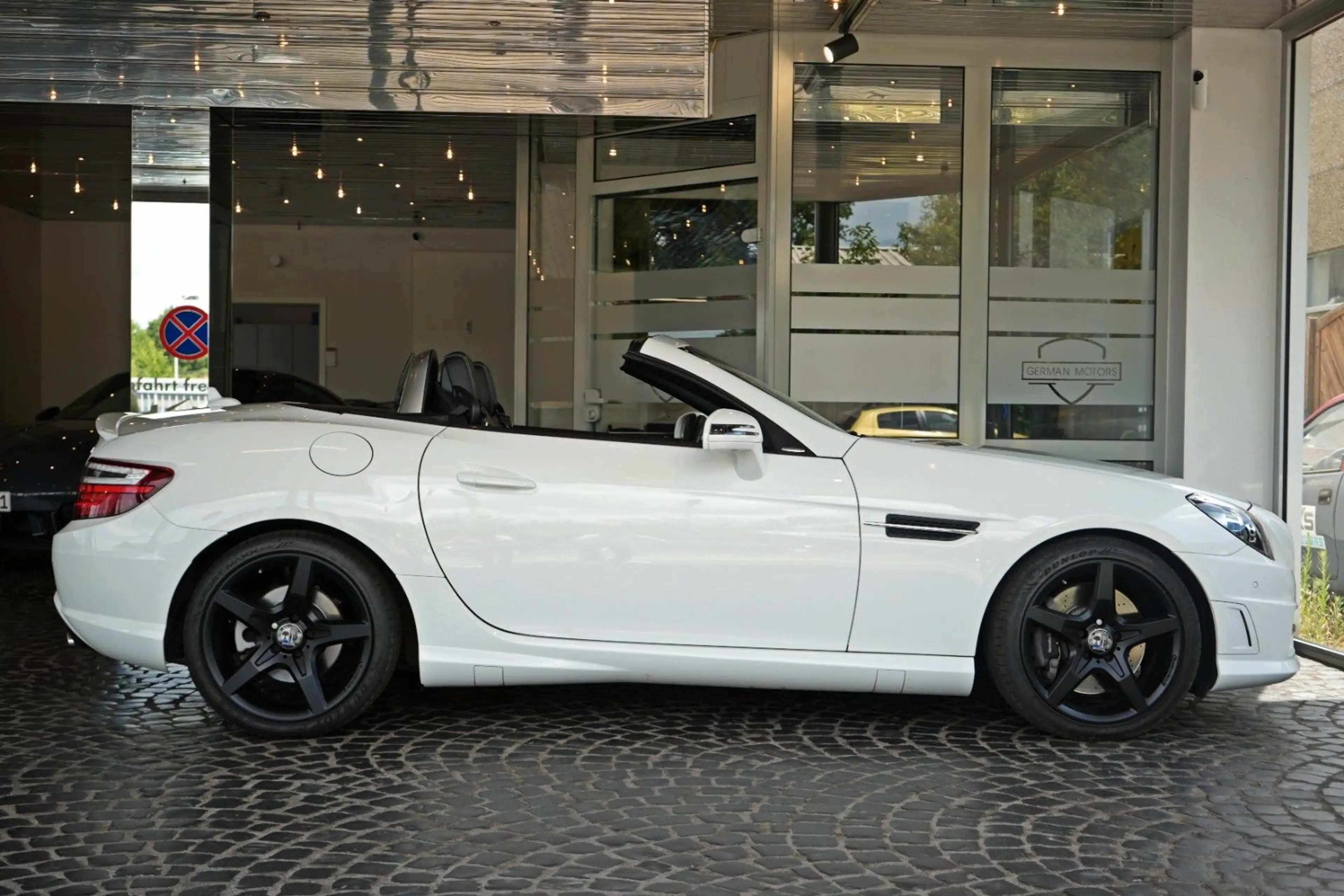 Mercedes-Benz SLK 200 AMG-Line & CarbonLOOK Edition PANORAMA — photo 3