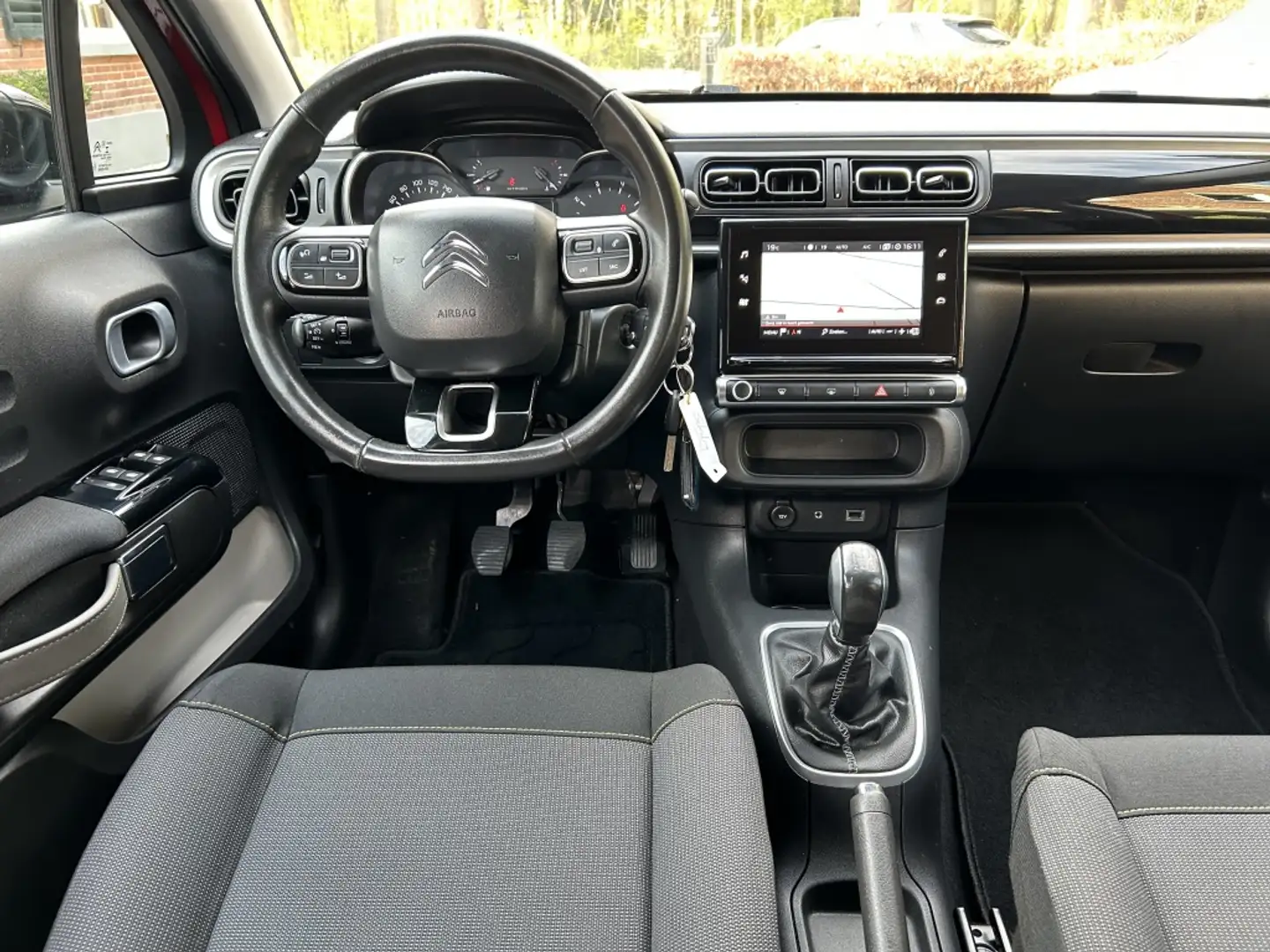 Citroen C3 1.2 PT Shine Navi, Camera, LM-velgen, 1e Eigenaar! Rouge - 2