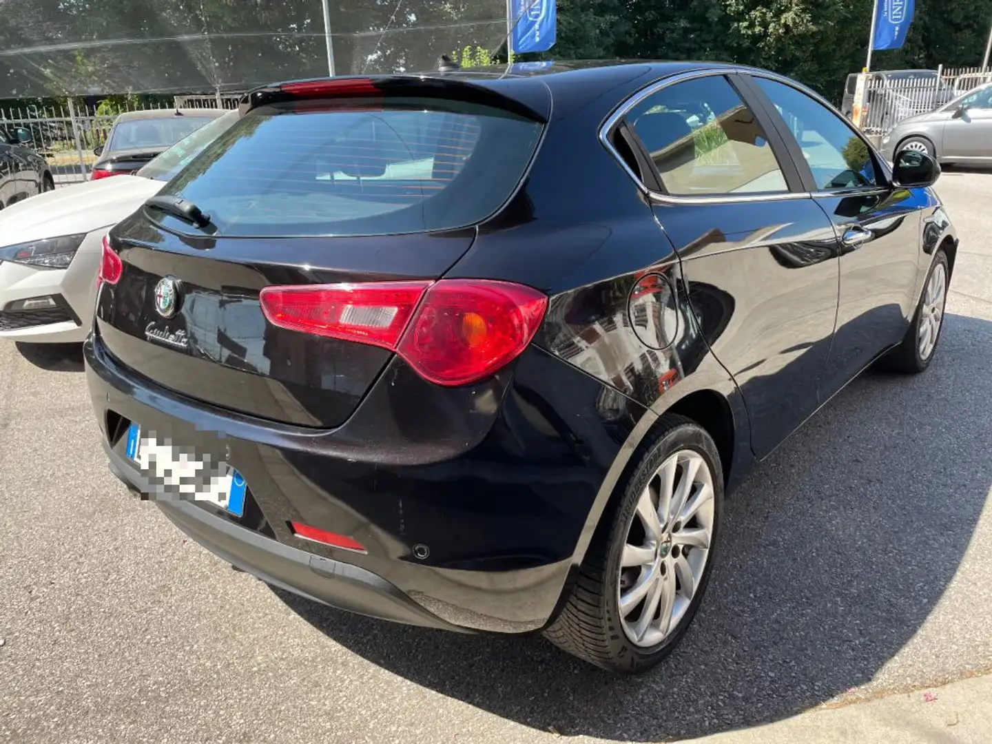 Alfa Romeo Giulietta 1.6 JTDm-2 105 CV Distinctive Noir - 2