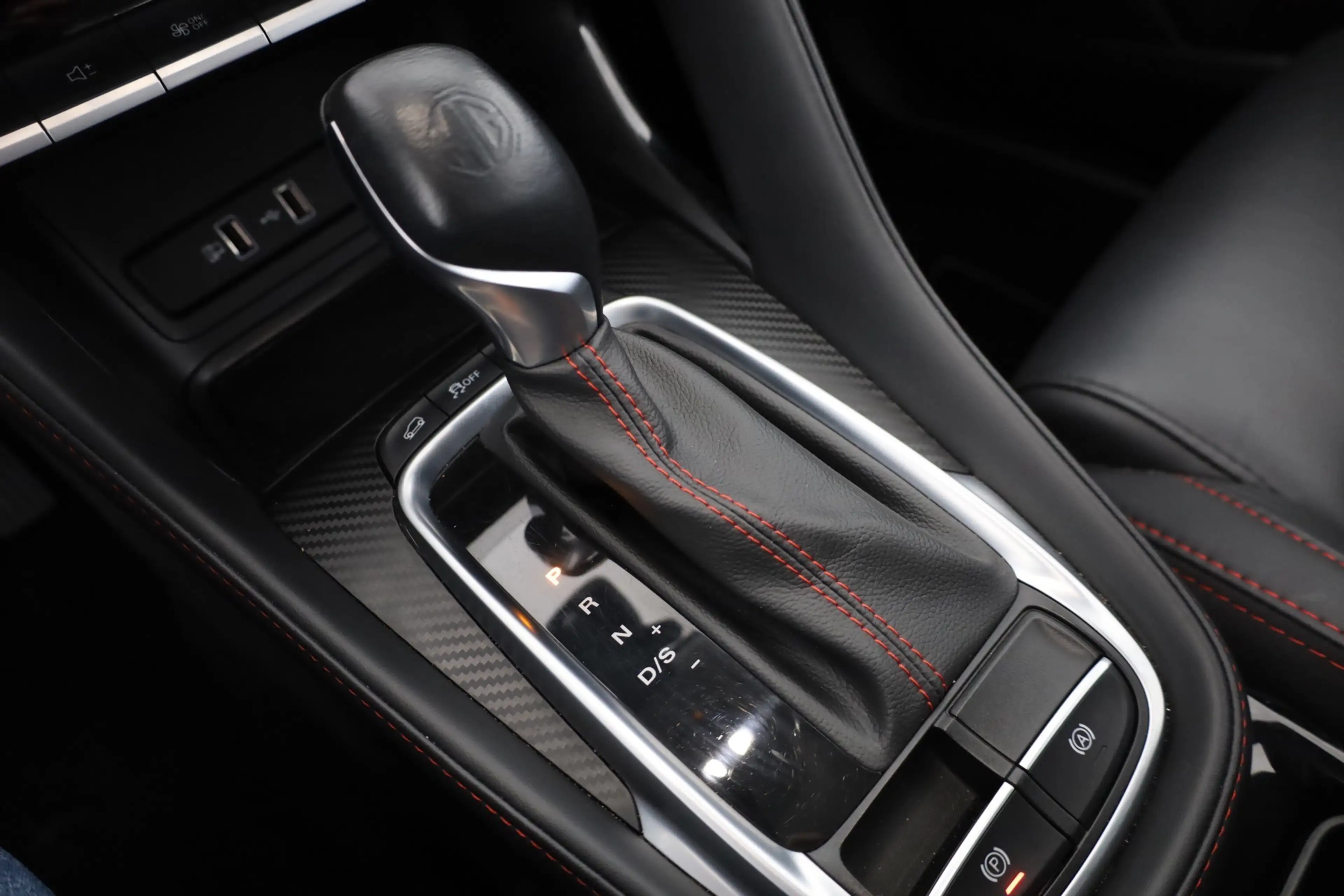 MG ZS 1.0 T-GDI Luxury Aut. LED Navi 360° Sitzheizung — photo 14