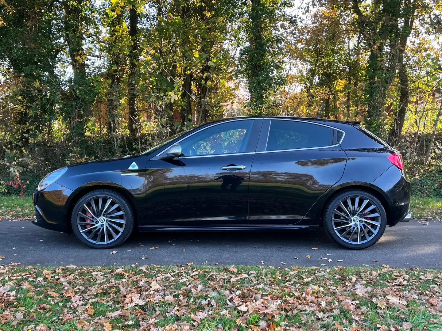 Alfa Romeo Giulietta 1.7 TBi Quadrifoglio Verde | Cruise + Clima + Lede Zwart - 2