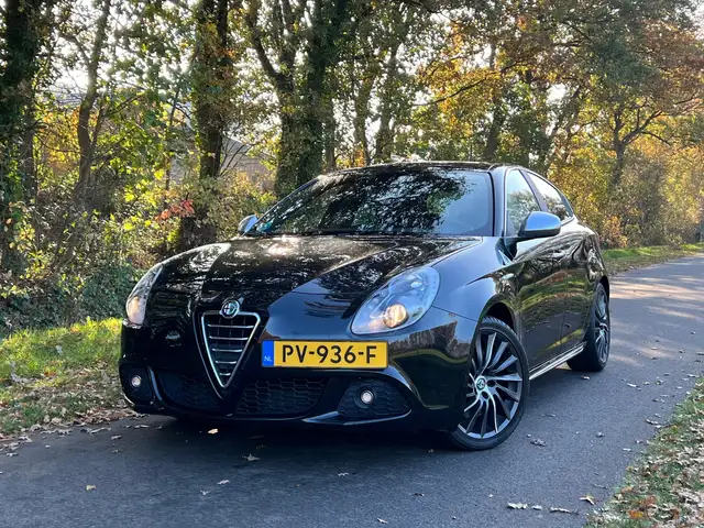 Alfa Romeo Giulietta 1.7 TBi Quadrifoglio Verde | Cruise + Clima + Lede