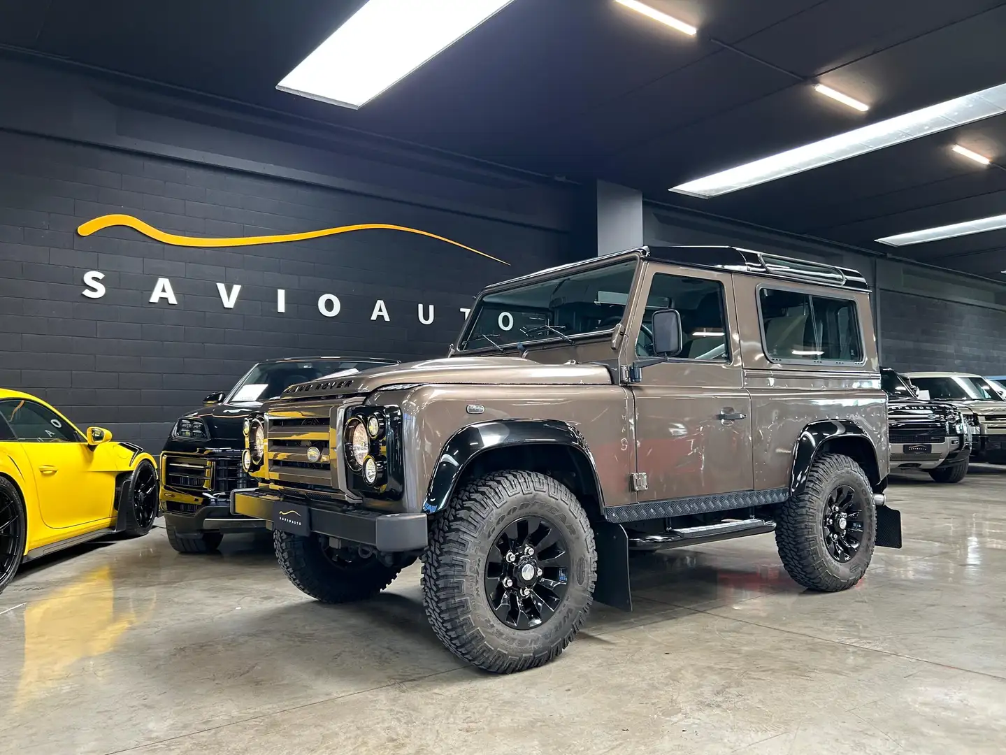 Land Rover Defender 90 - 2.4 - LIMITED EDITION NARA BRONZE - autocarro Brons - 1