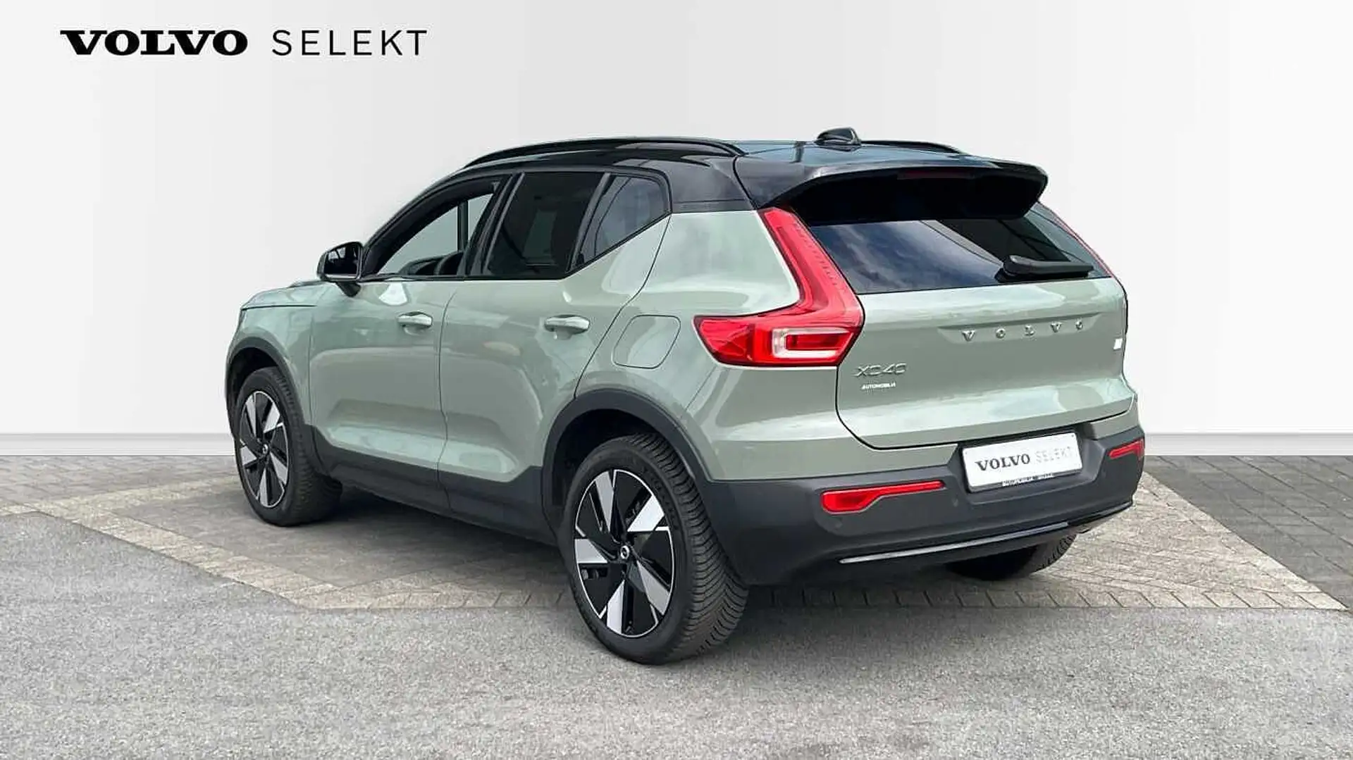 Volvo EX40 Plus Single Motor Extended Range | Zetelverwarming Vert - 2