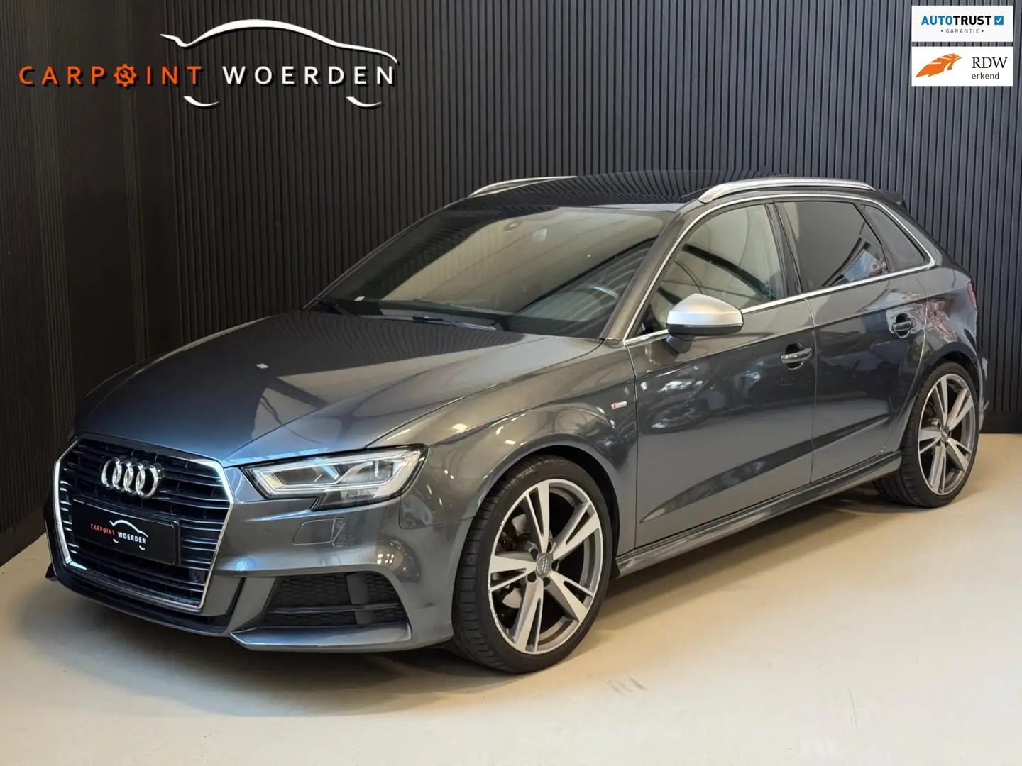 Audi A3 SPORTBACK 35 TFSI 3X S-LINE | PANO | VIRTUAL | LED Grijs - 1