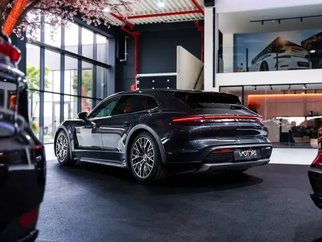 Porsche Taycan view 3