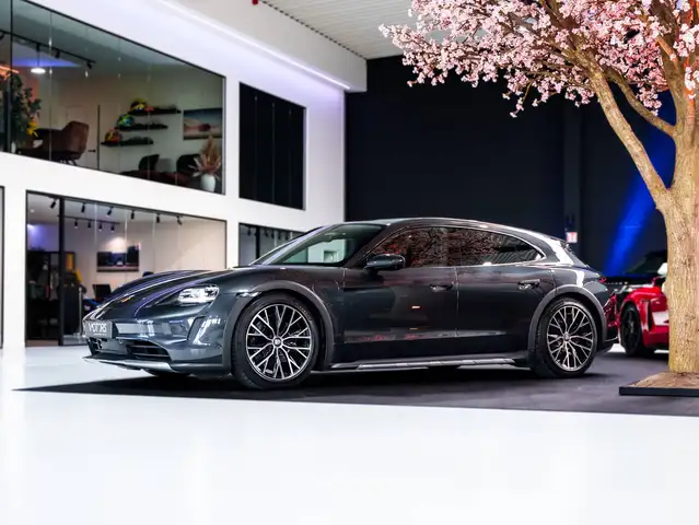 Porsche Taycan view 2