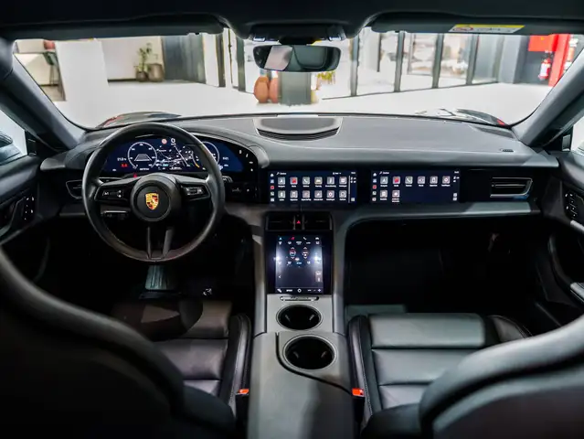 Porsche Taycan view 9