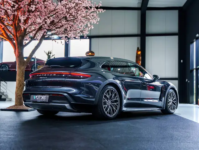Porsche Taycan view 4