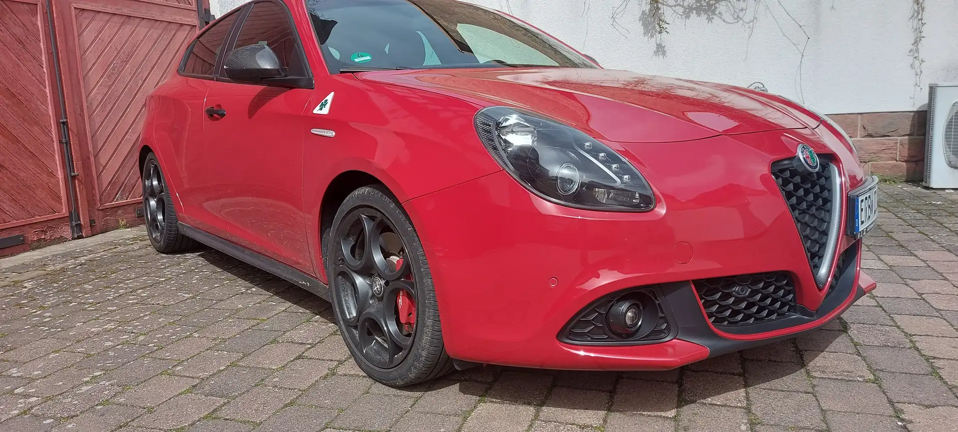 Alfa Romeo Giulietta Giulietta 1.4 TB 16V Sport 2-fach bereift auf Alu crvena - 2