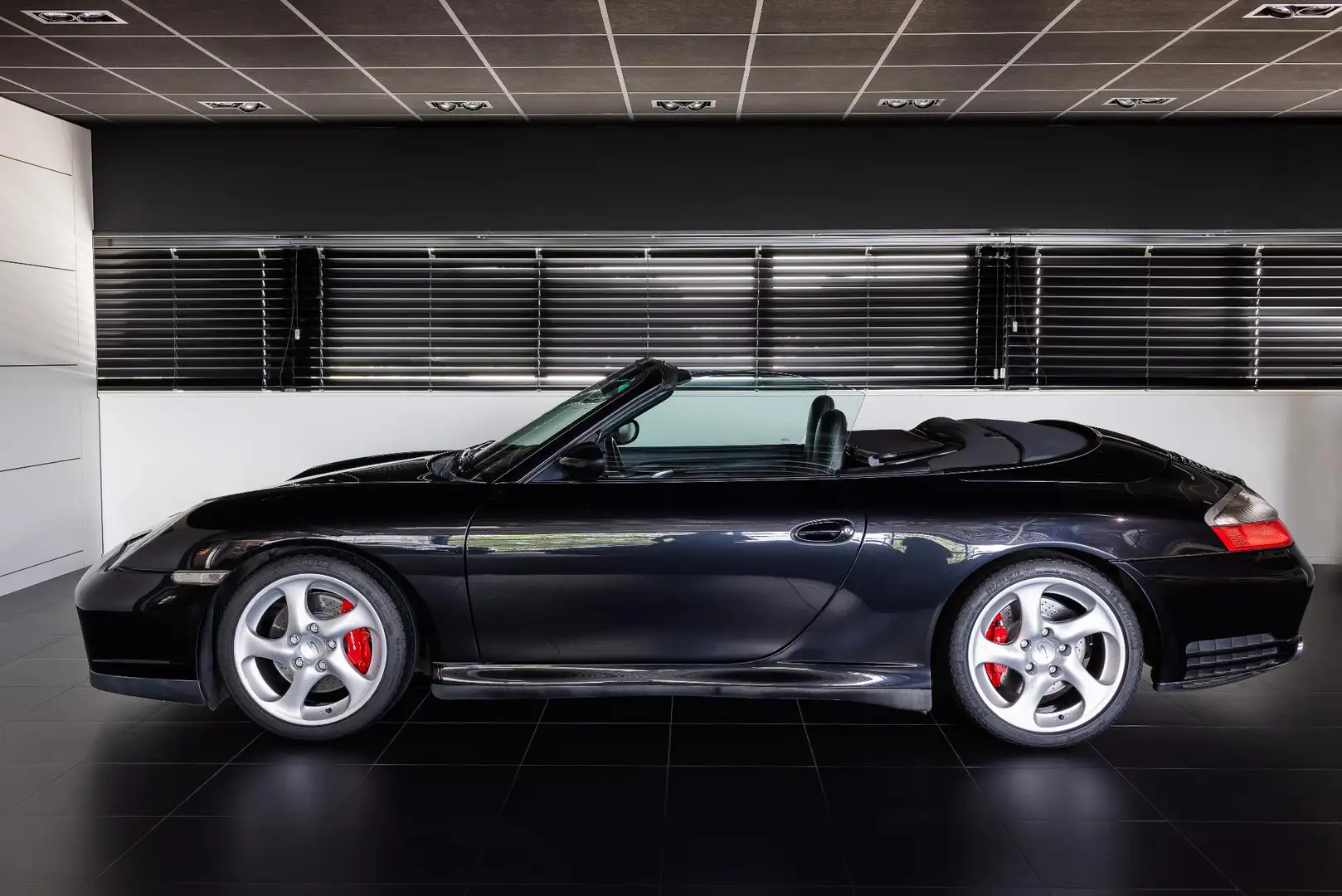 Porsche 996 996 Cabrio 3.6 Carrera 4S - 1