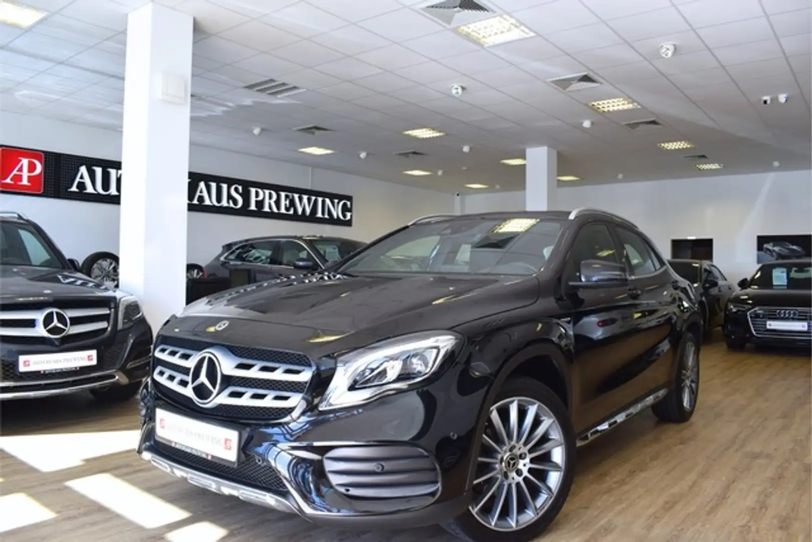 Mercedes-Benz GLA 200 AMG-LINE/NAVI/PANO/KAMERA/TOTW/EL.HECKKL Schwarz - 1