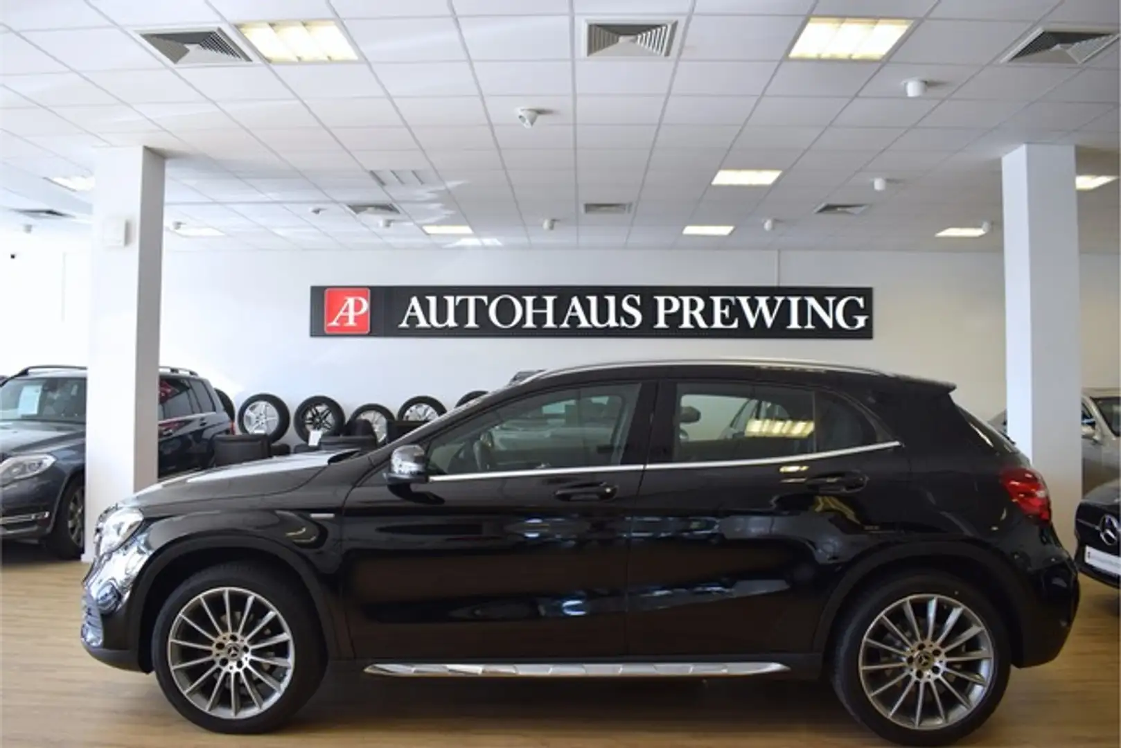 Mercedes-Benz GLA 200 AMG-LINE/NAVI/PANO/KAMERA/TOTW/EL.HECKKL Noir - 2
